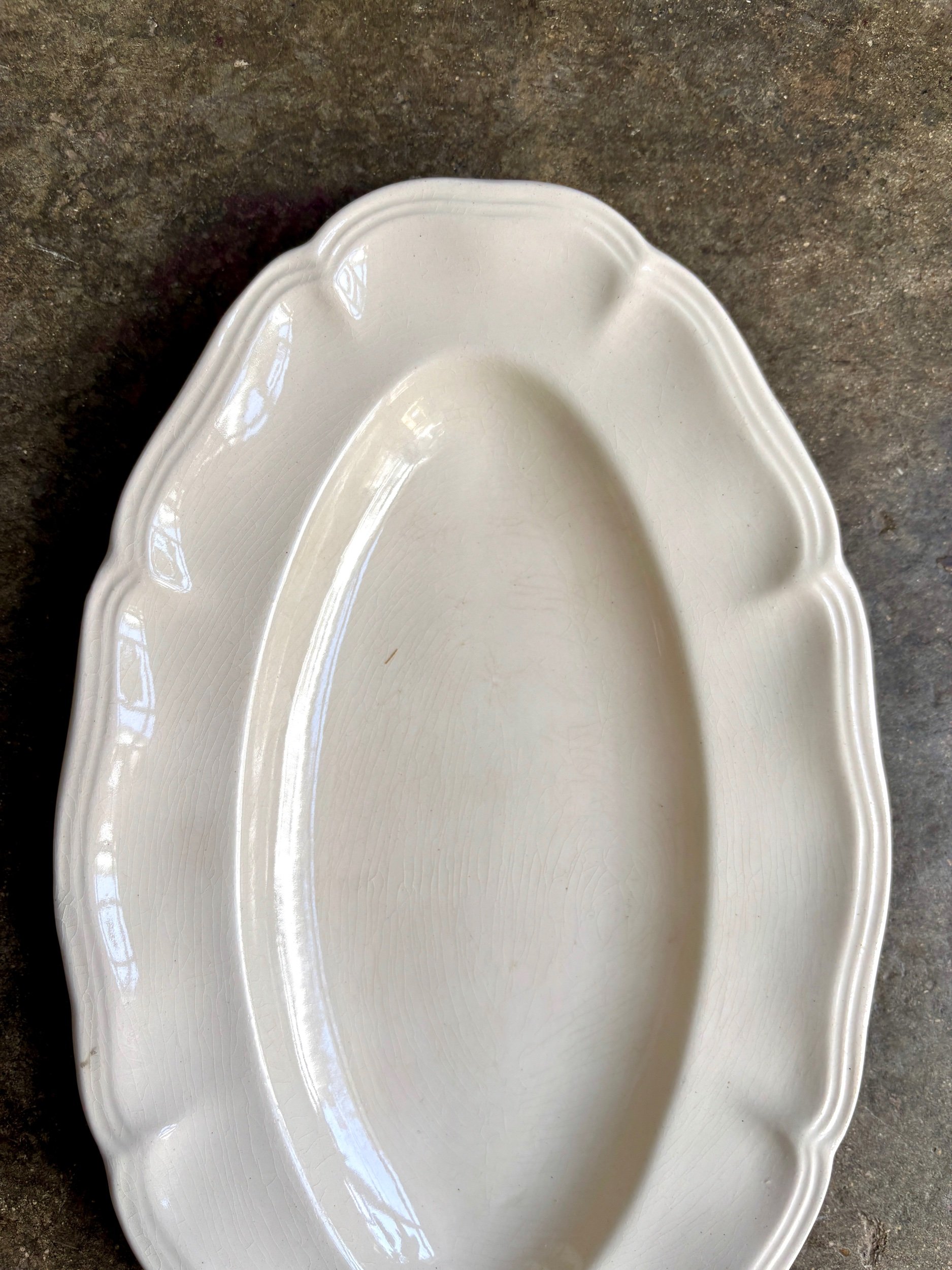 ravier-sarreguemines-faience-ecru-decoration-vaisselle-vintage-axs-design-paris-france