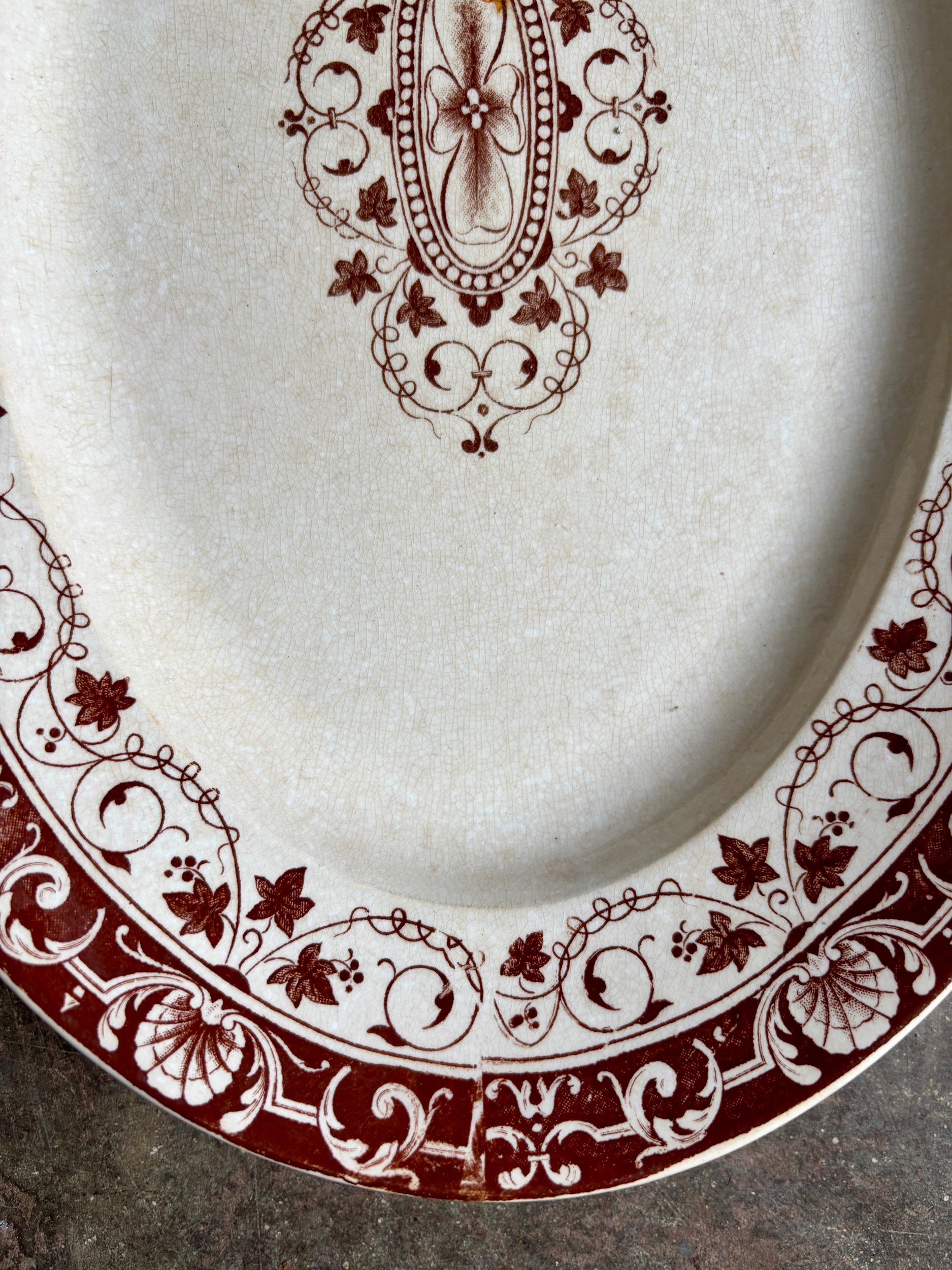 petit-plat-ovale-jules-vieillard-bordeaux-terre-fer-marron-vaisselle-vintage-axs-design-paris-france