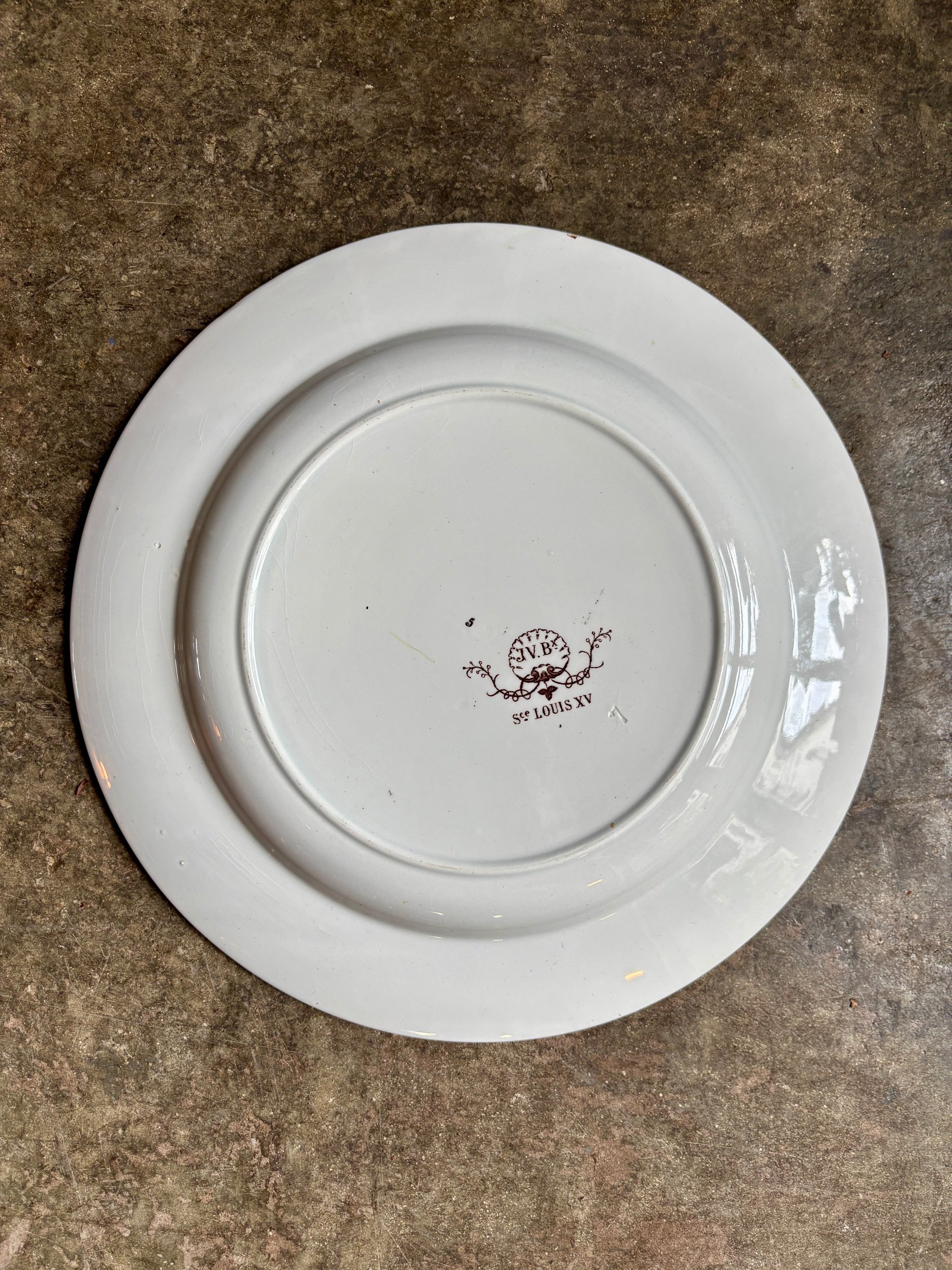 grand-plat-rond-jules-vieillard-bordeaux-terre-fer-marron-vaisselle-vintage-axs-design-paris-france