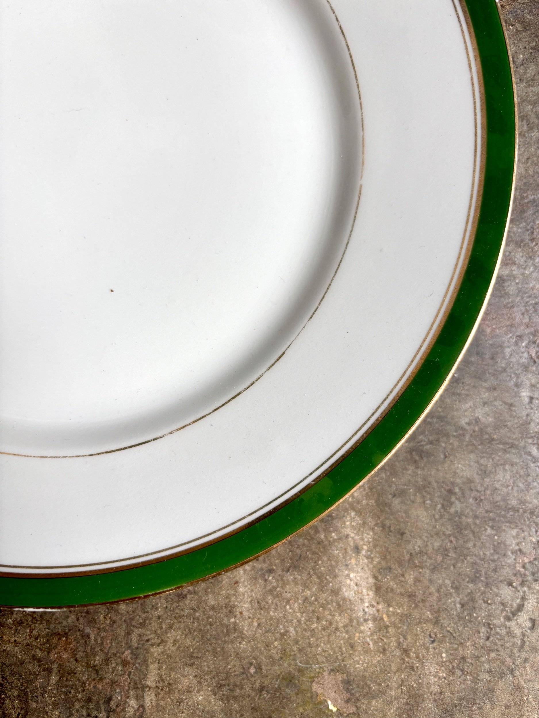 Assiette-plate-betoule-legrand-porcelaine-vaisselle-vintage-axs-design-paris-france