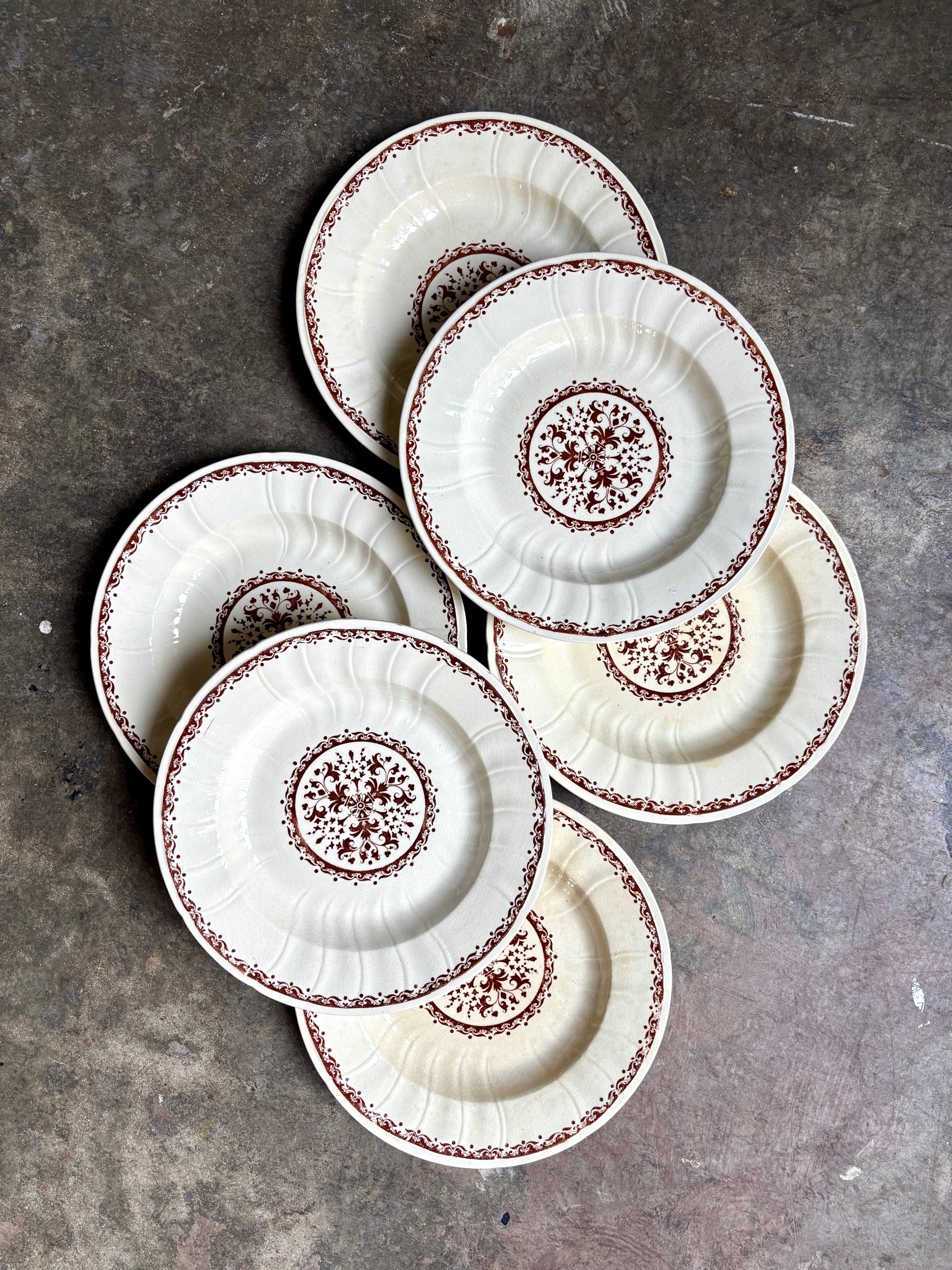 assiettes-creuses-gien-terre-de-fer-beige-marron-vaisselle-vintage-axs-design-paris-france