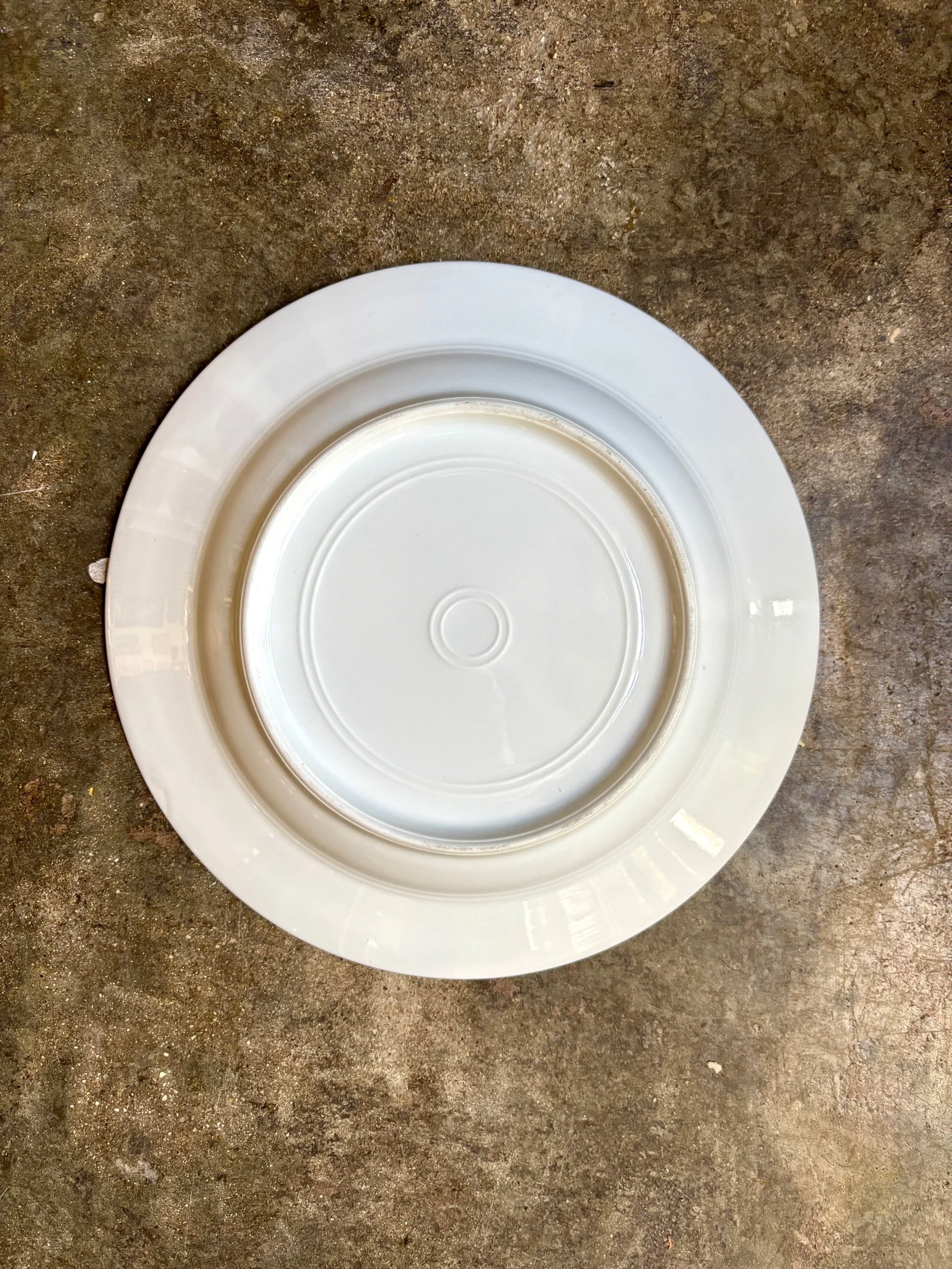 assiette-creuse-porcelaine-dore-monogramme-f-vaisselle-vintage-paris-france
