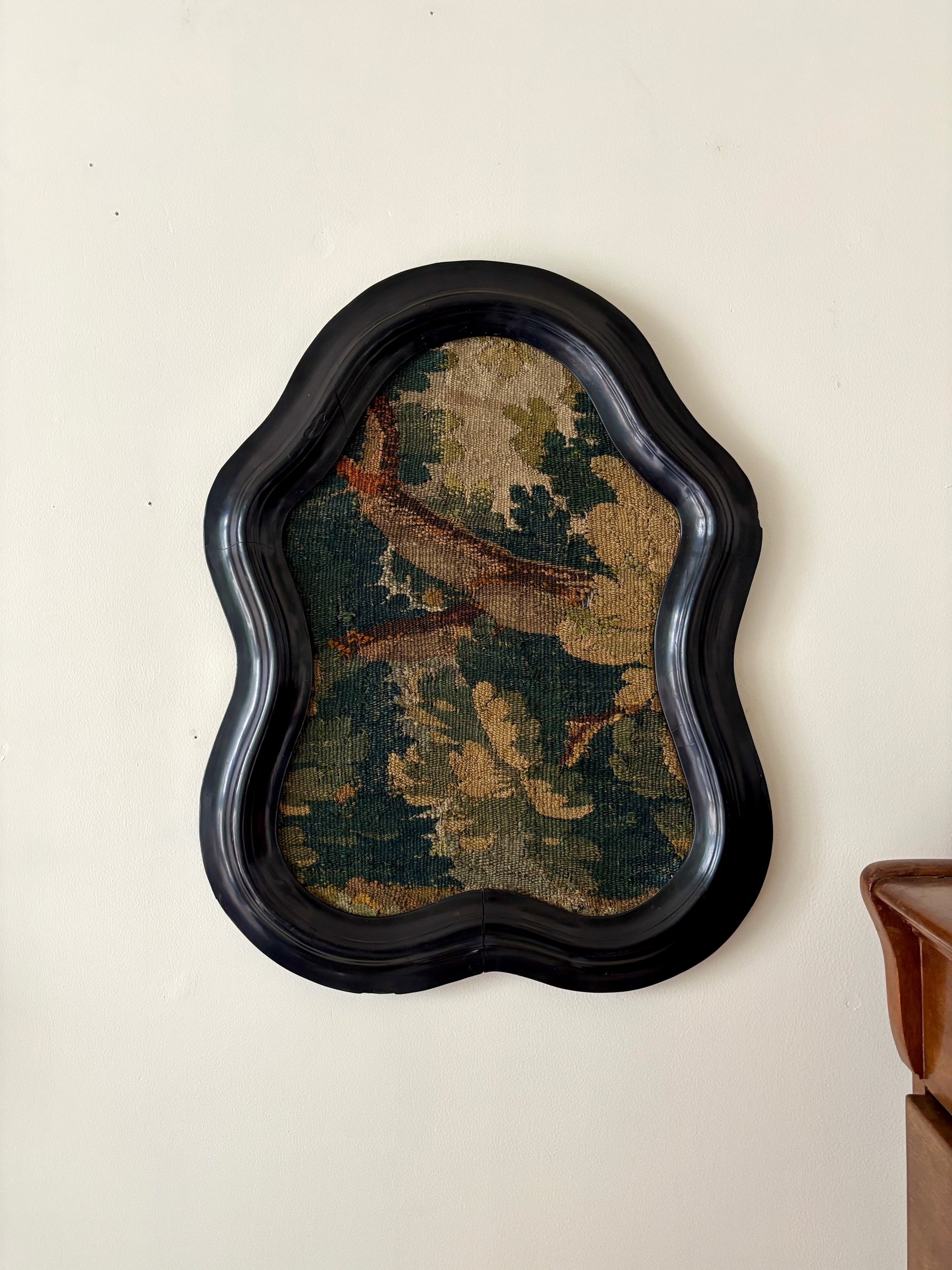 cadre-napoleon-iii-bois-noir-tapisserie-aubusson-vert-beige-antique-decoration-axs-design-paris-france