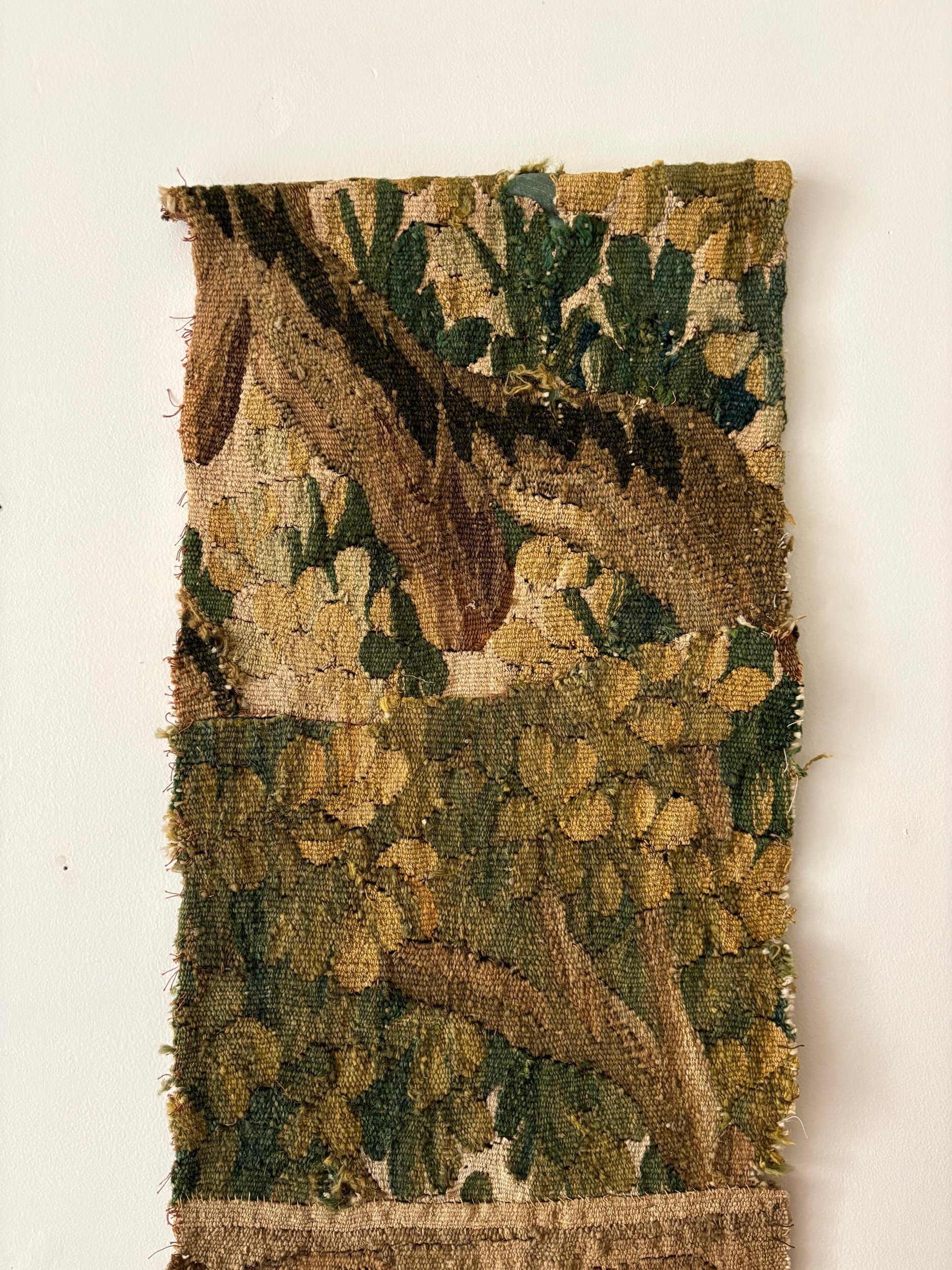 tenture-tapisserie-aubusson-vert-beige-antique-decoration-axs-design-paris-france