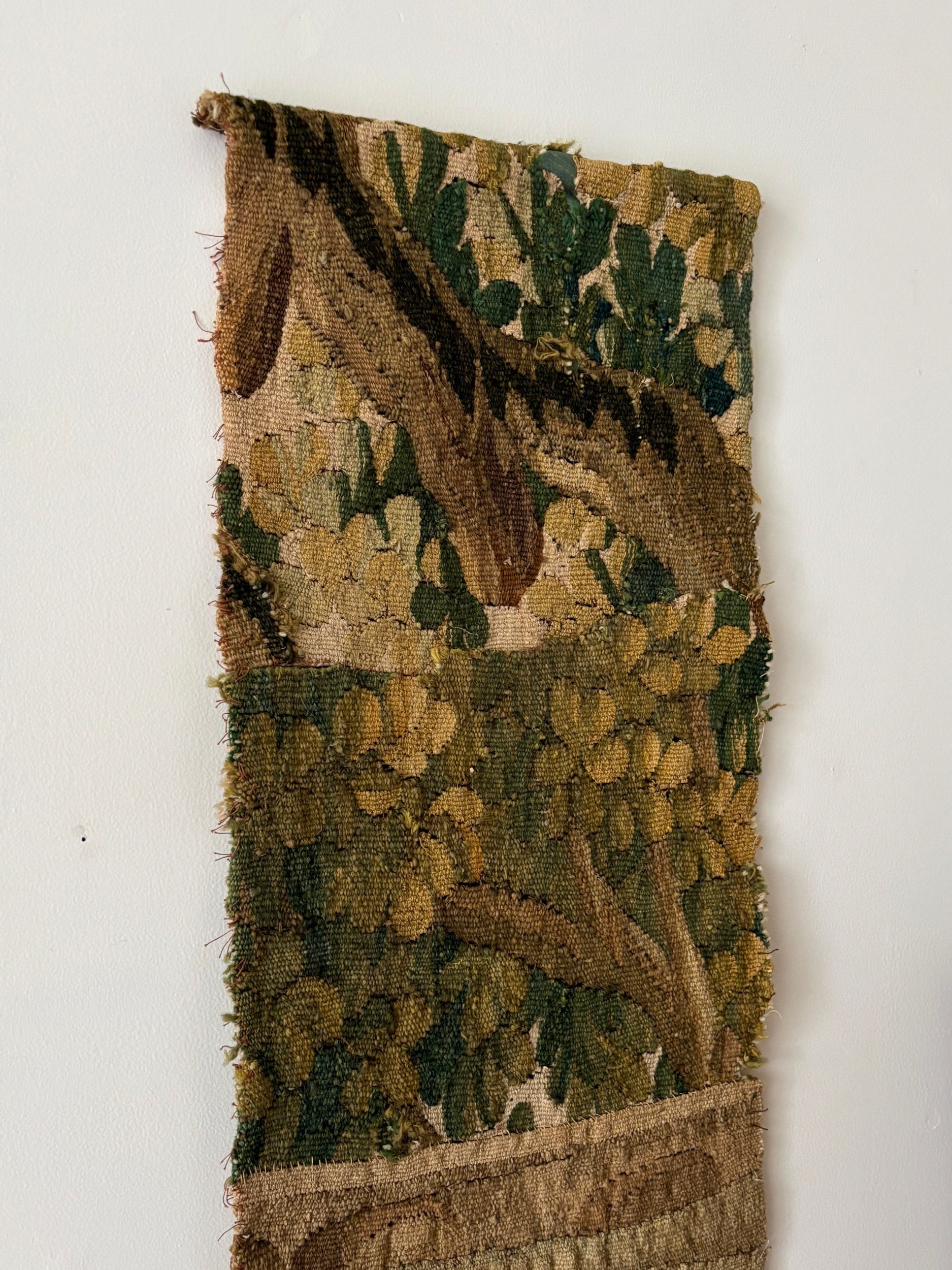 tenture-tapisserie-aubusson-vert-beige-antique-decoration-axs-design-paris-france