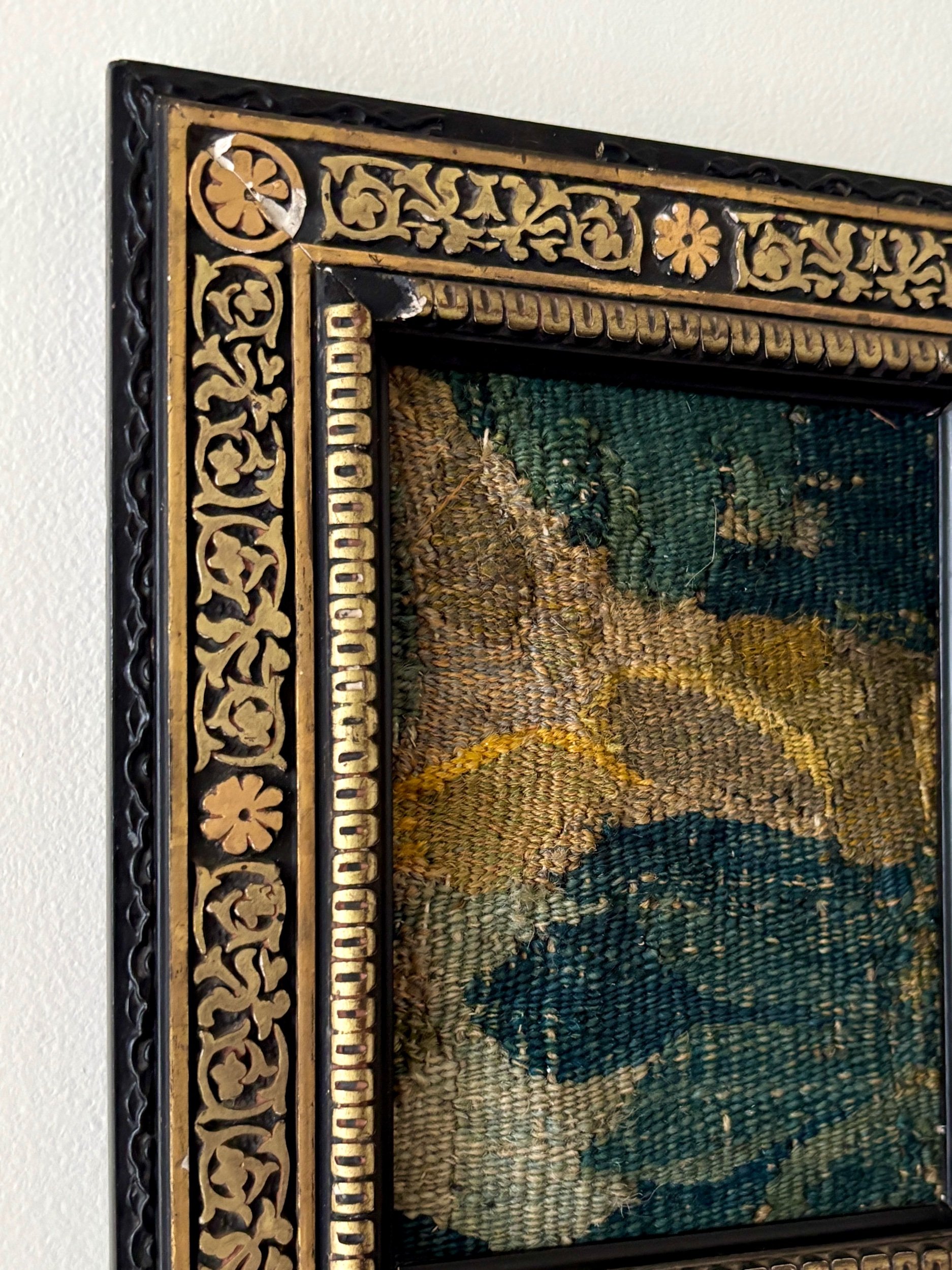 cadre-napoleon-iii-bois-noir-dore-tapisserie-aubusson-10-vert-beige-antique-decoration-axs-design-paris-france