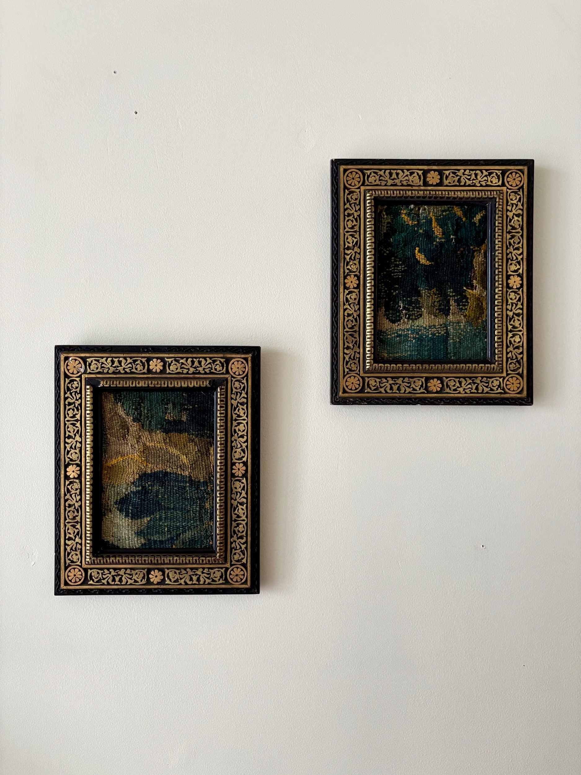 cadre-napoleon-iii-bois-noir-dore-tapisserie-aubusson-10-vert-beige-antique-decoration-axs-design-paris-france