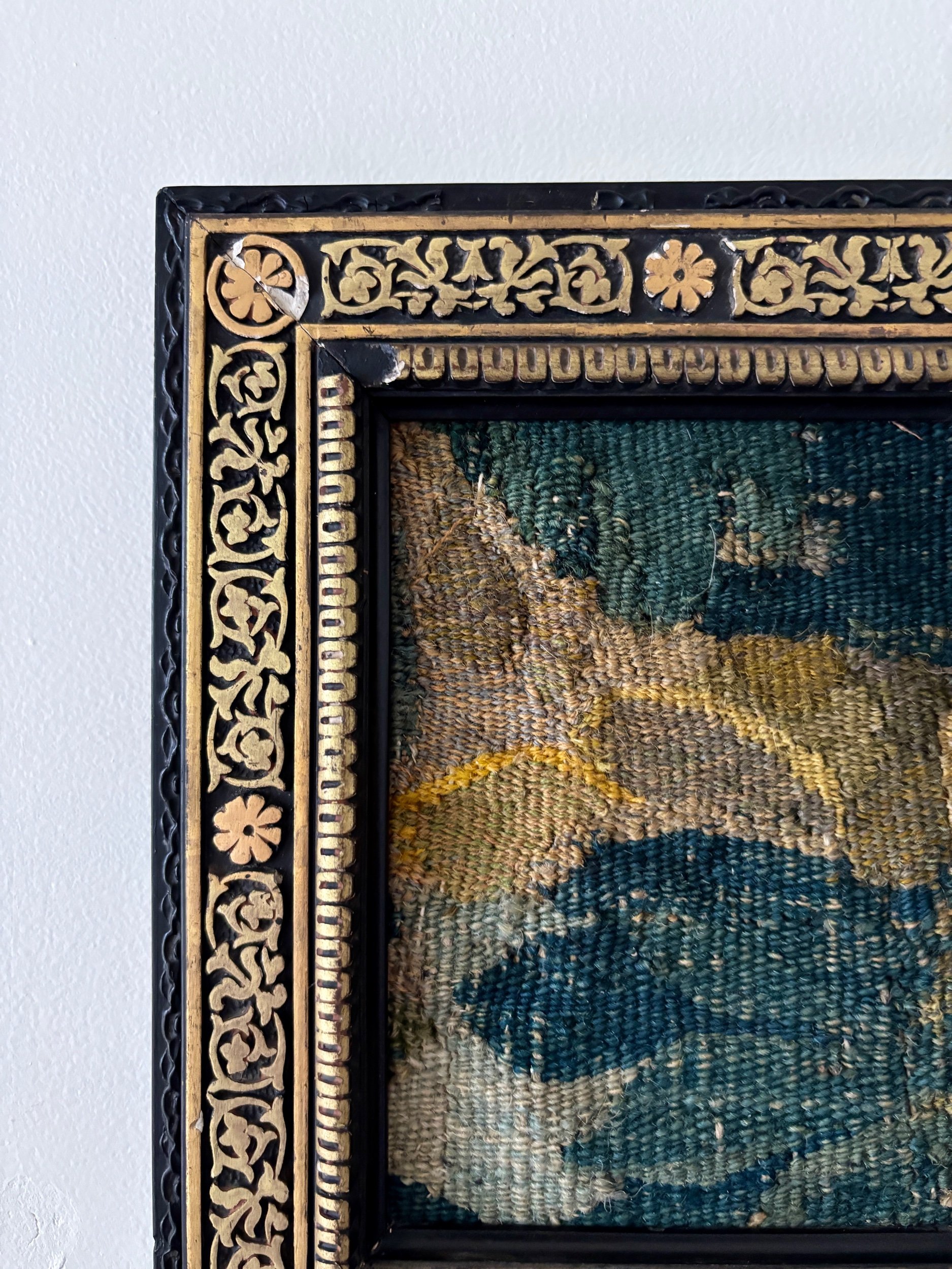 cadre-napoleon-iii-bois-noir-dore-tapisserie-aubusson-10-vert-beige-antique-decoration-axs-design-paris-france