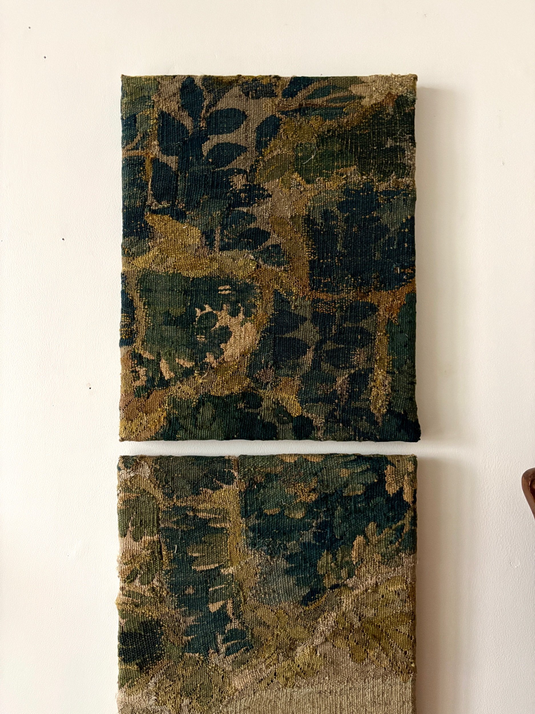 diptyque-tapisserie-aubusson-vert-beige-antique-decoration-axs-design-paris-france