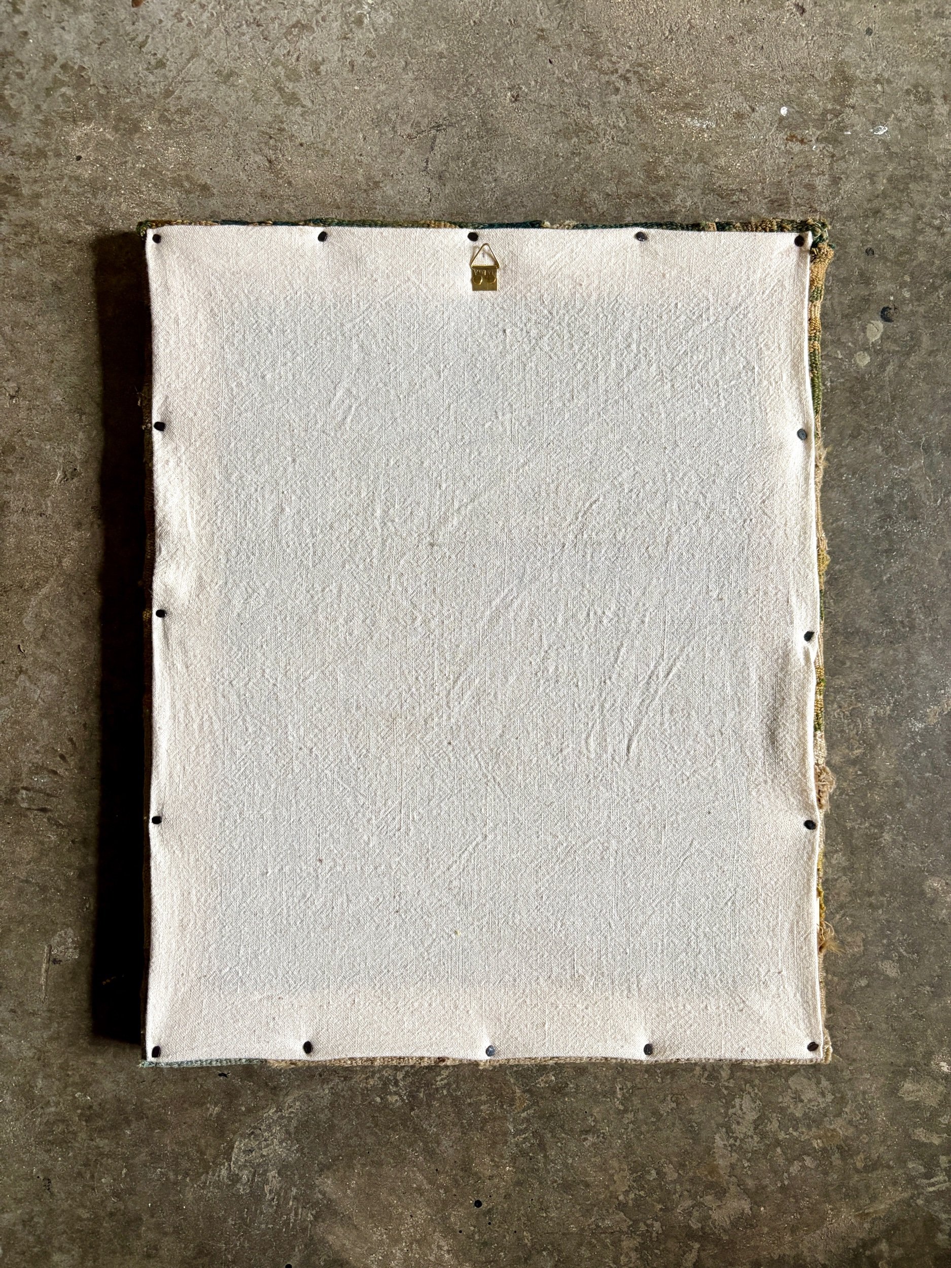 diptyque-tapisserie-aubusson-vert-beige-antique-decoration-axs-design-paris-france
