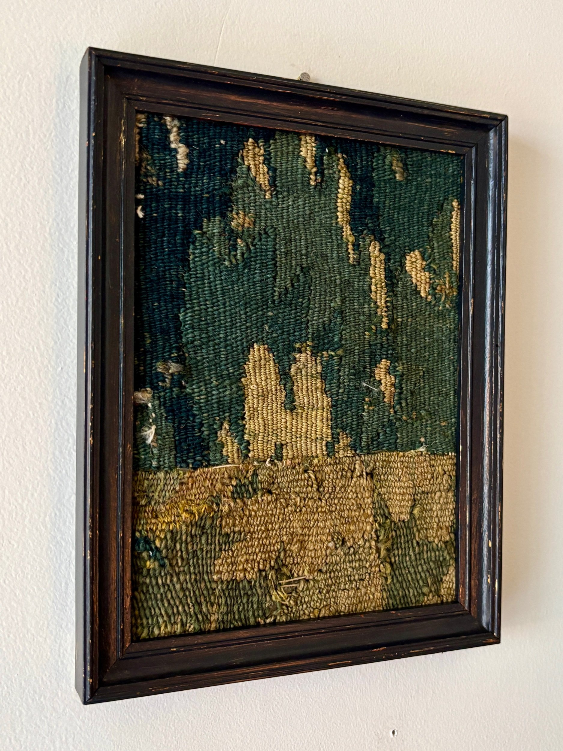cadre-bois-moulure-noir-dore-tapisserie-aubusson-16-vert-beige-antique-decoration-axs-design-paris-france