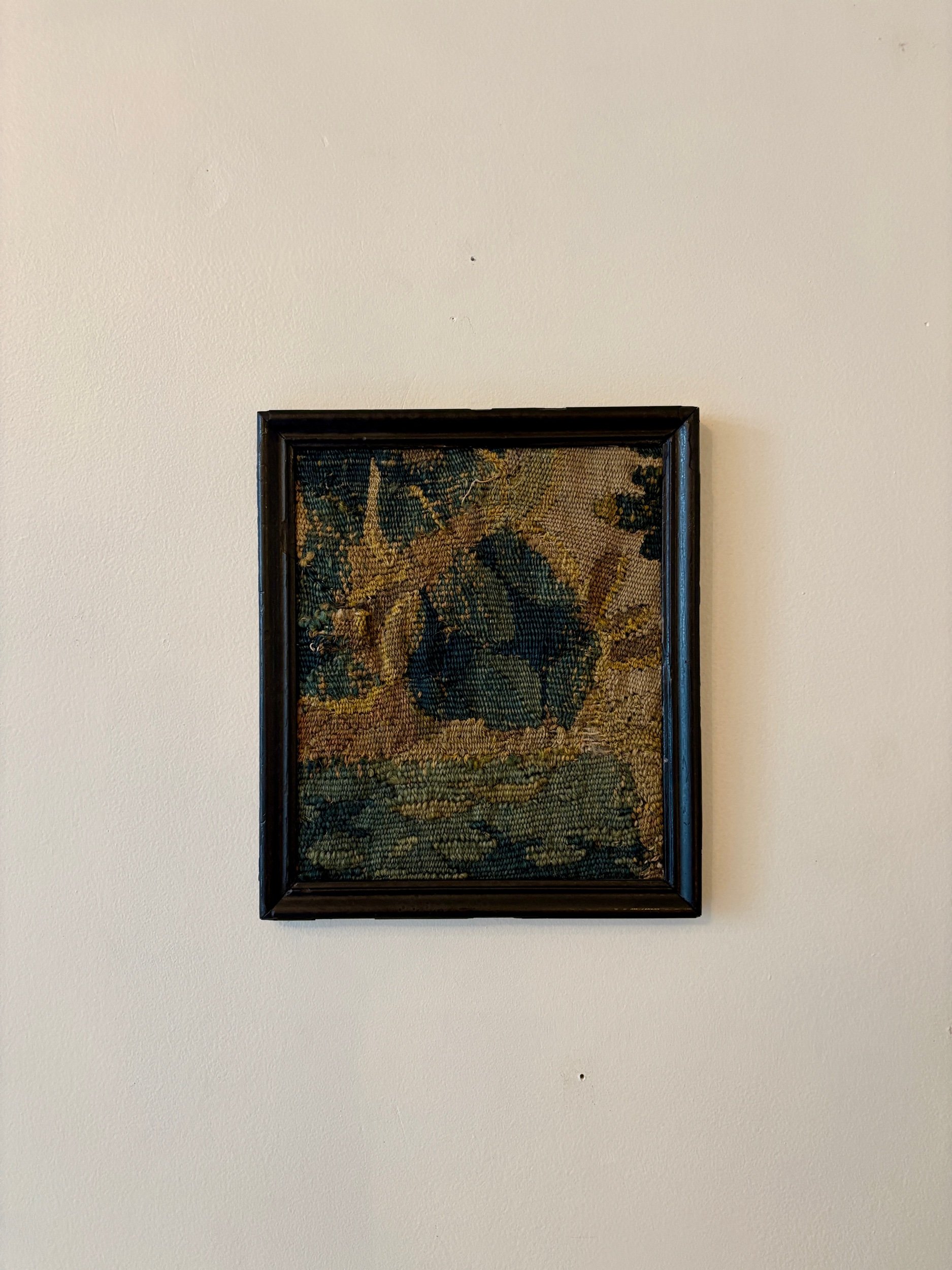 cadre-bois-moulure-noir-dore-tapisserie-aubusson-15-vert-beige-antique-decoration-axs-design-paris-france