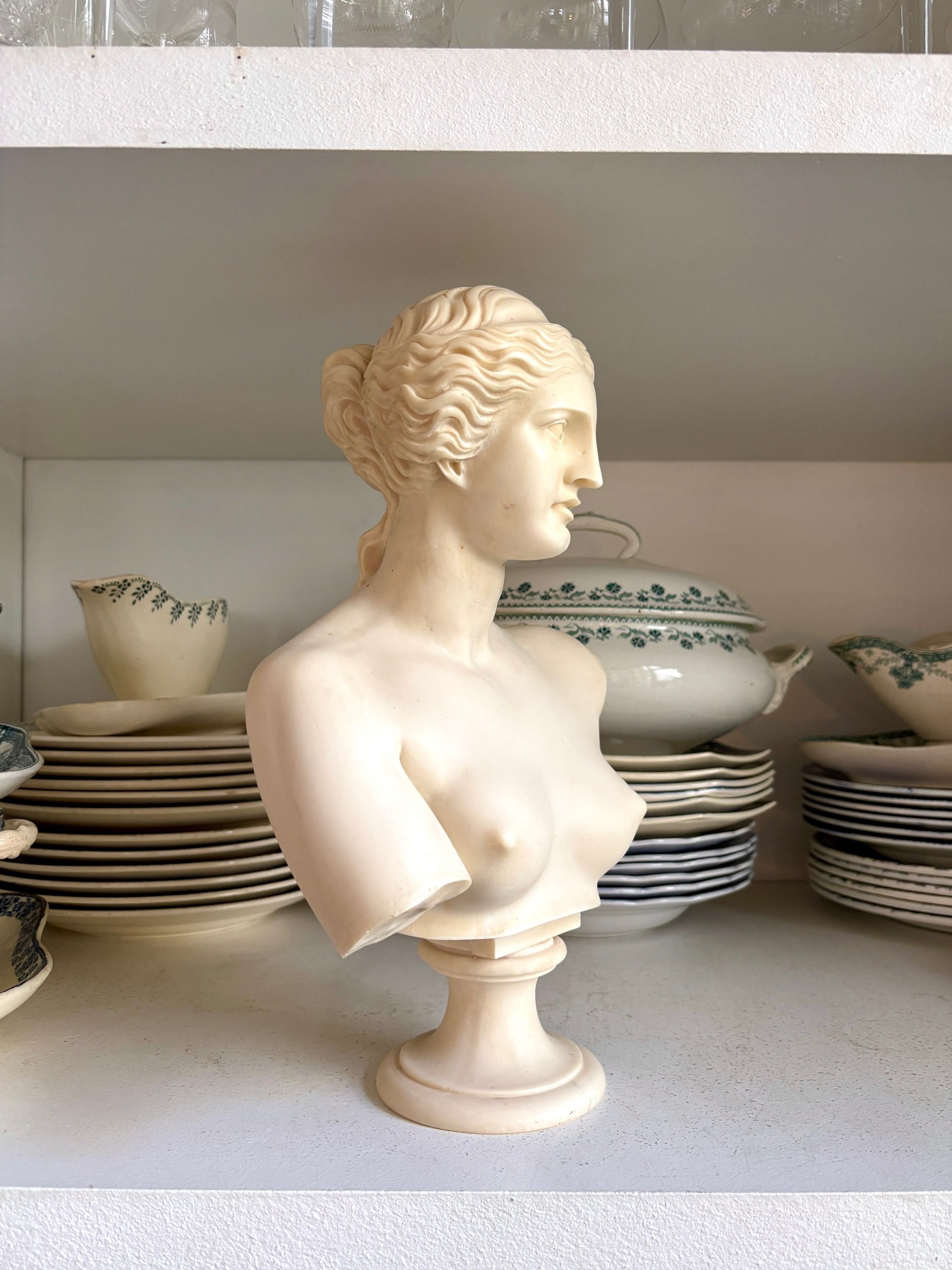 buste-venus-piedouche-resine-beige-art-vintage-axs-design-paris-france
