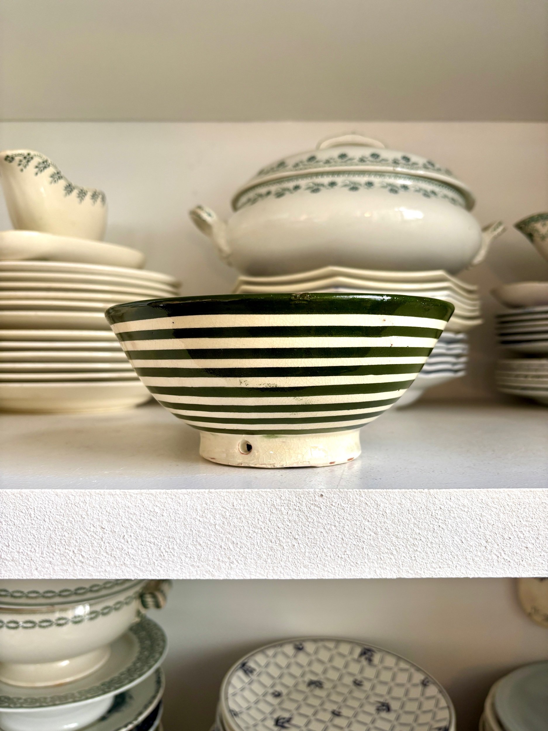 bol-terre-cuite-vert-beige-safi-vaisselle-artisanat-axs-design-paris-france