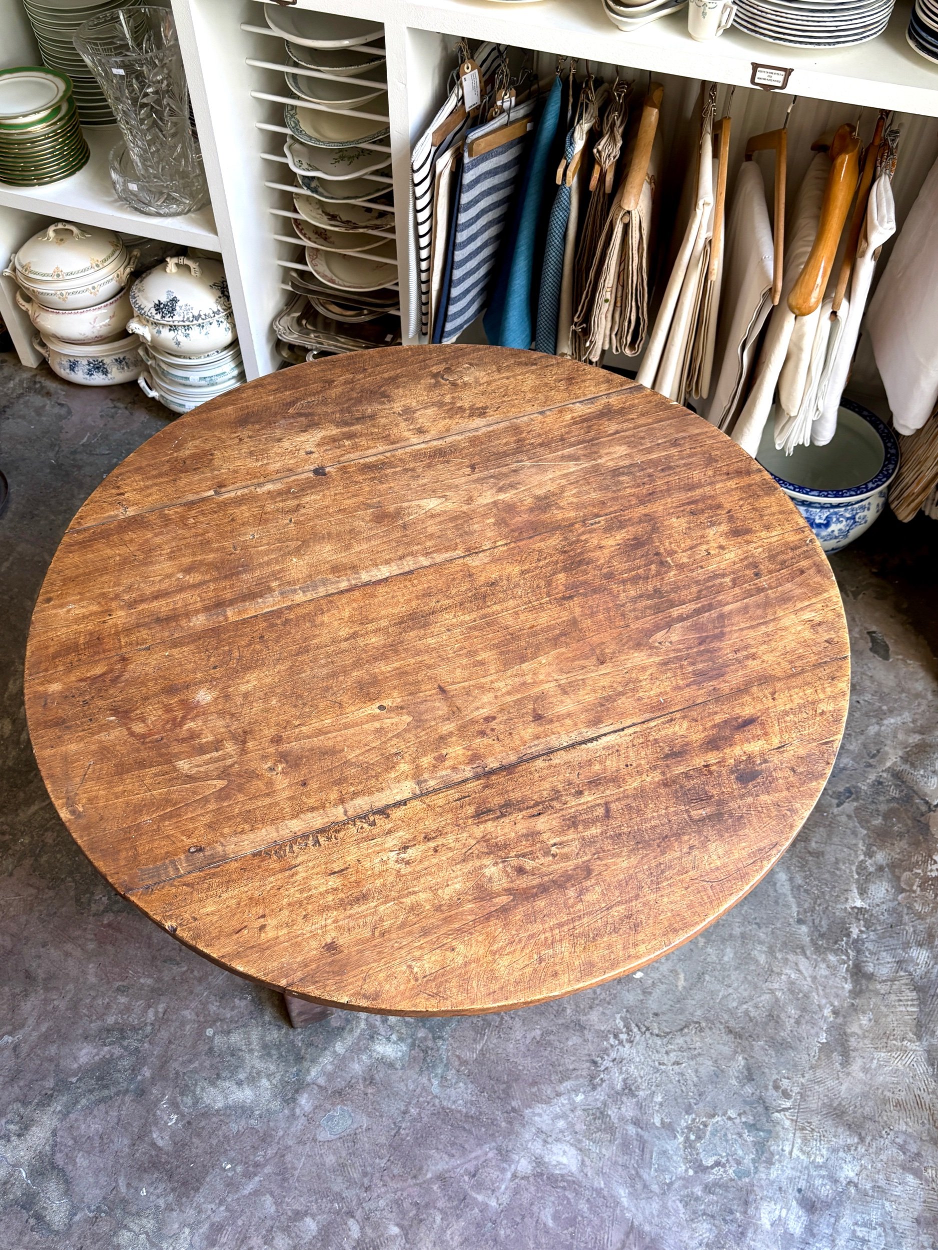 table-vigneron-bois-fonce-meuble-vintage-axs-design-paris-france