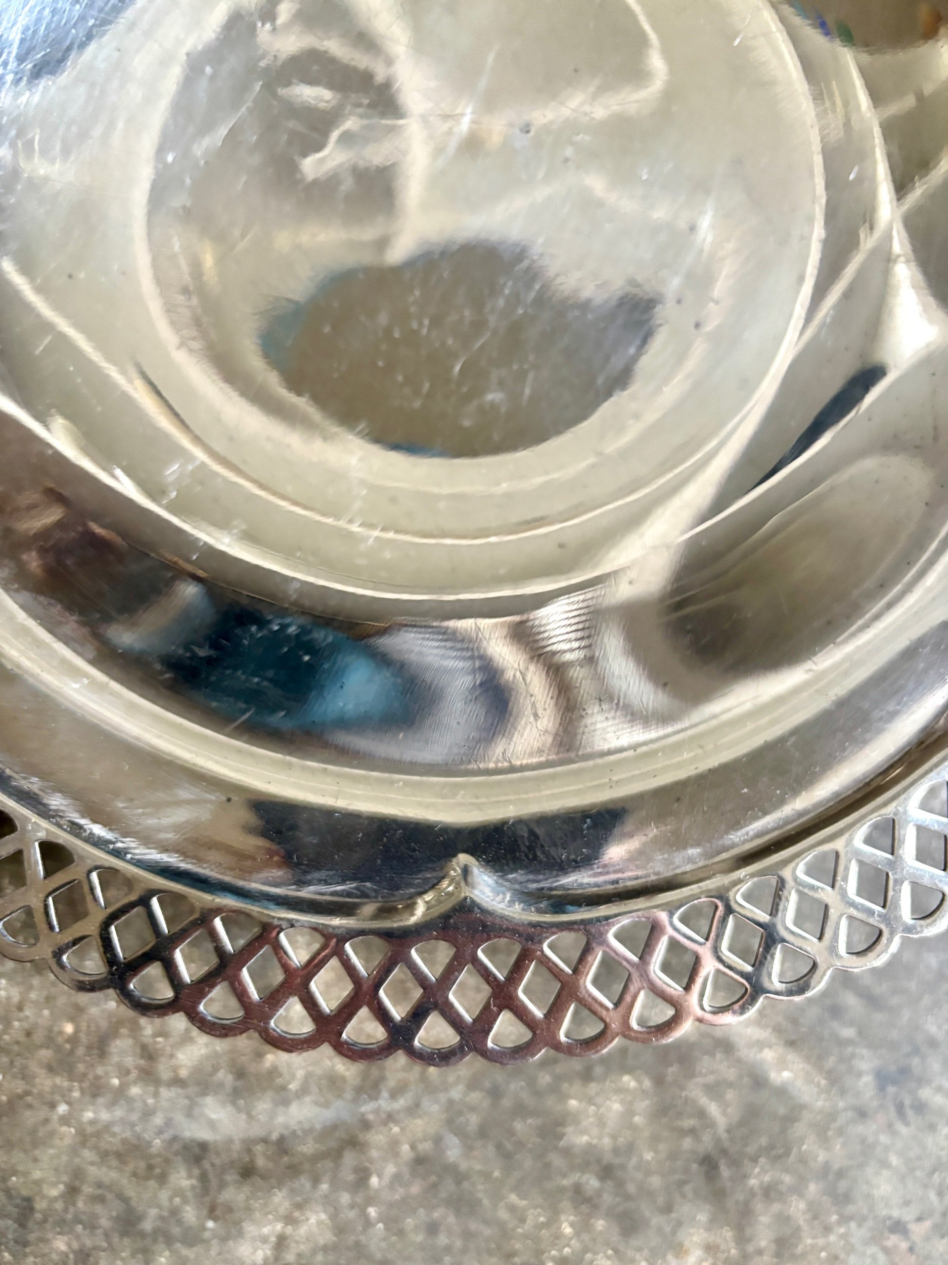 assiette-ajouree-piedouche-metal-argente-vintage-axs-design-paris-france