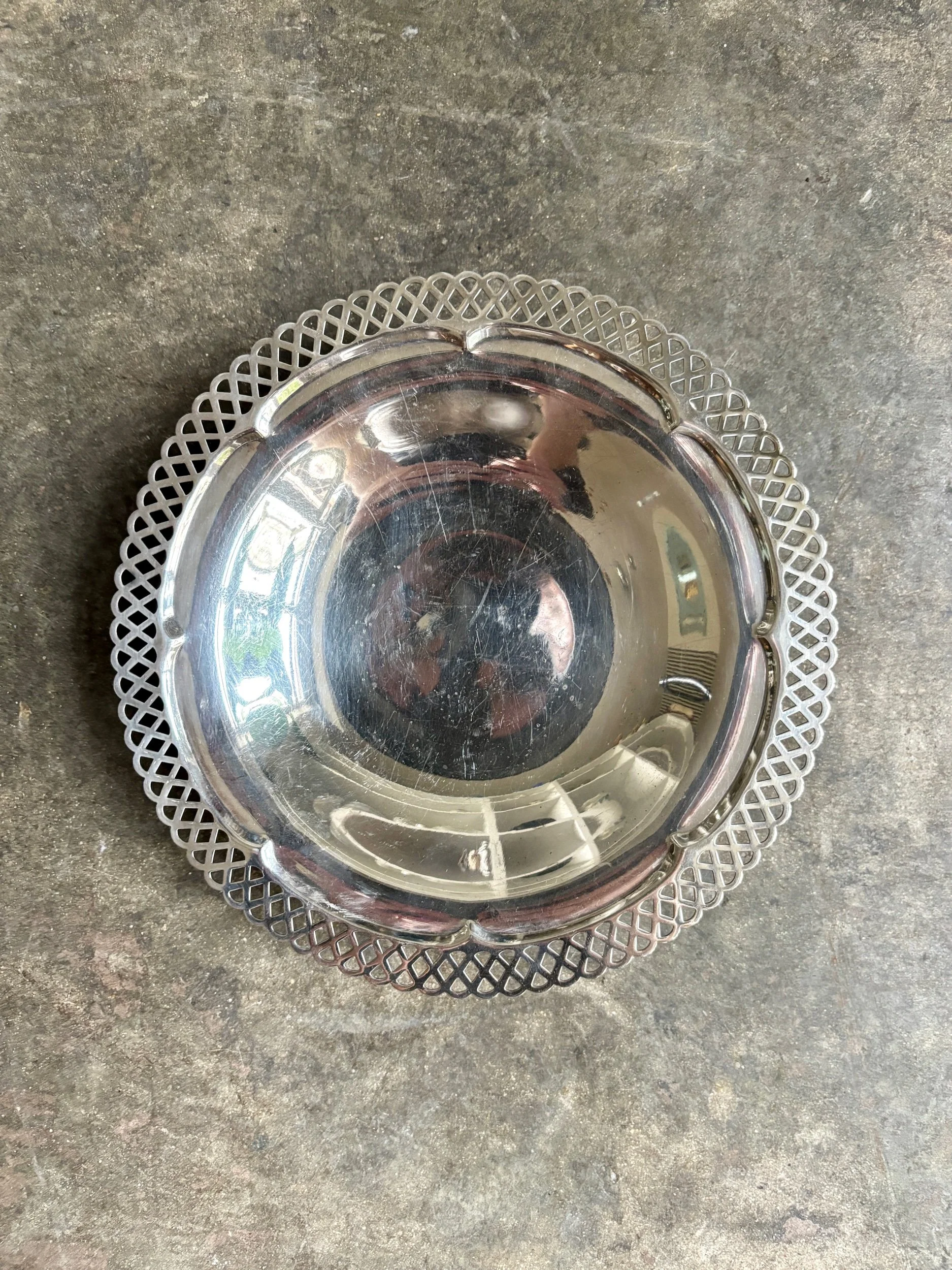 assiette-ajouree-piedouche-metal-argente-vintage-axs-design-paris-france