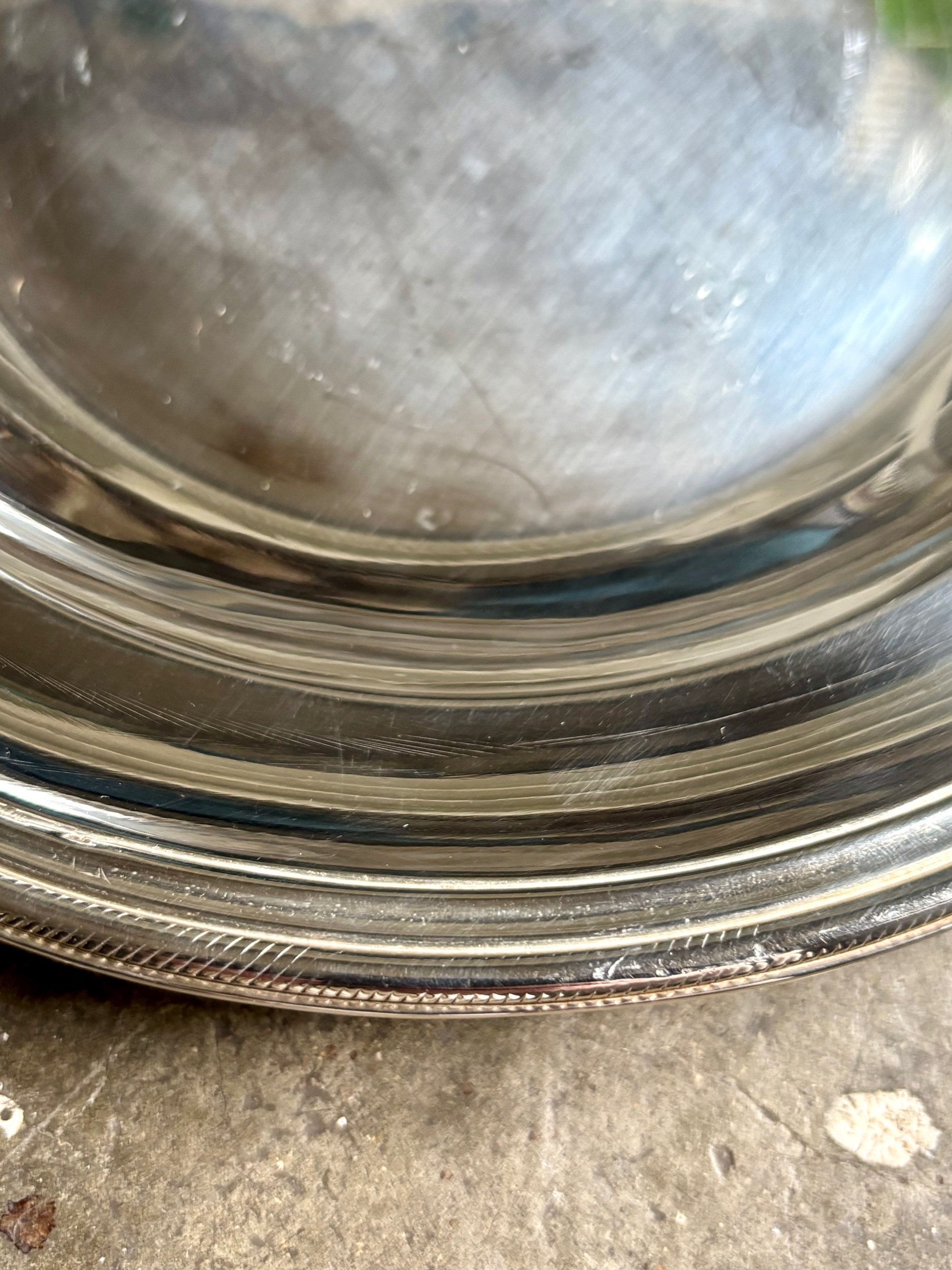 plat-rond-creux-metal-argente-vintage-axs-design-paris-france