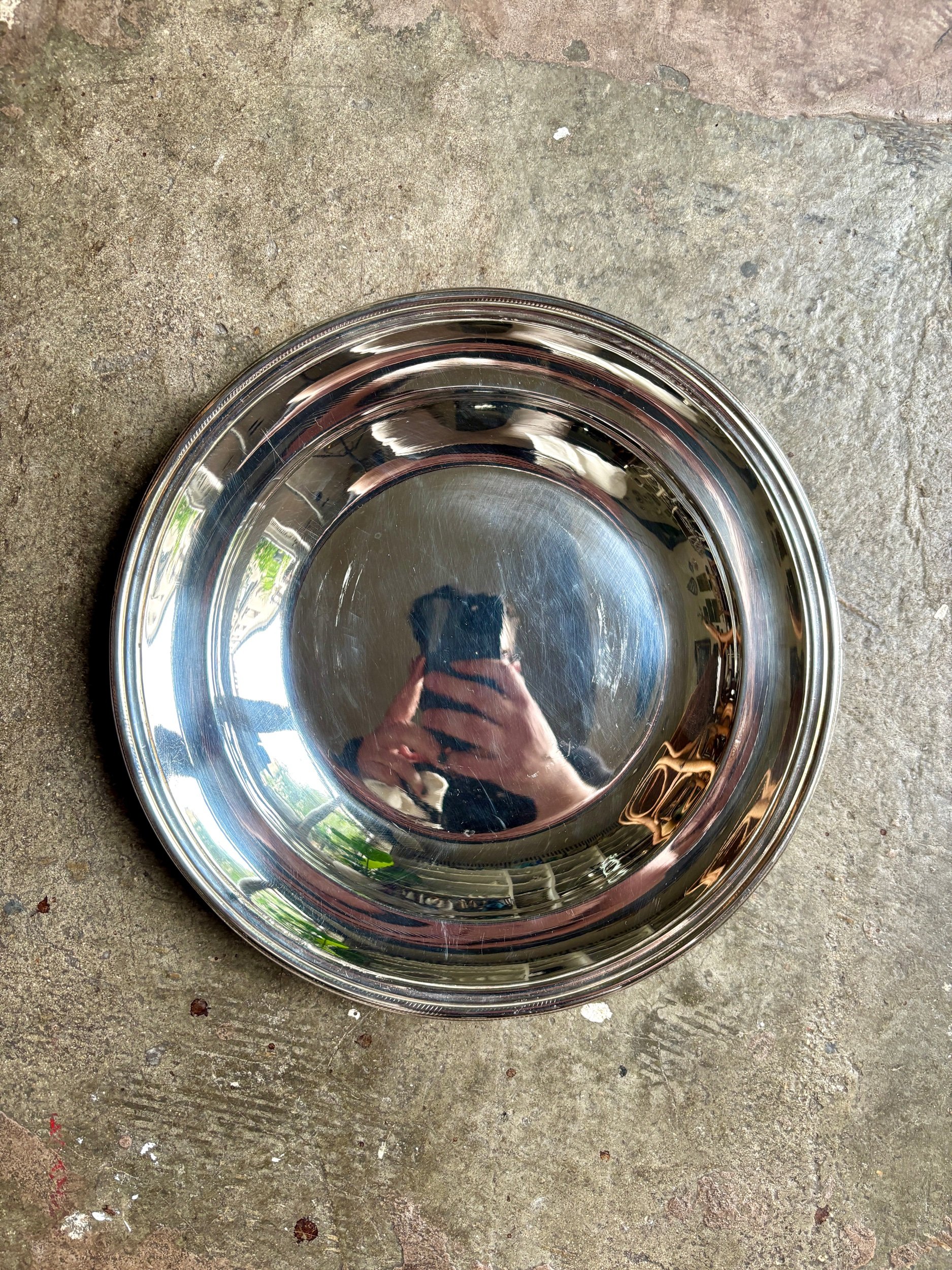 plat-rond-creux-metal-argente-vintage-axs-design-paris-france