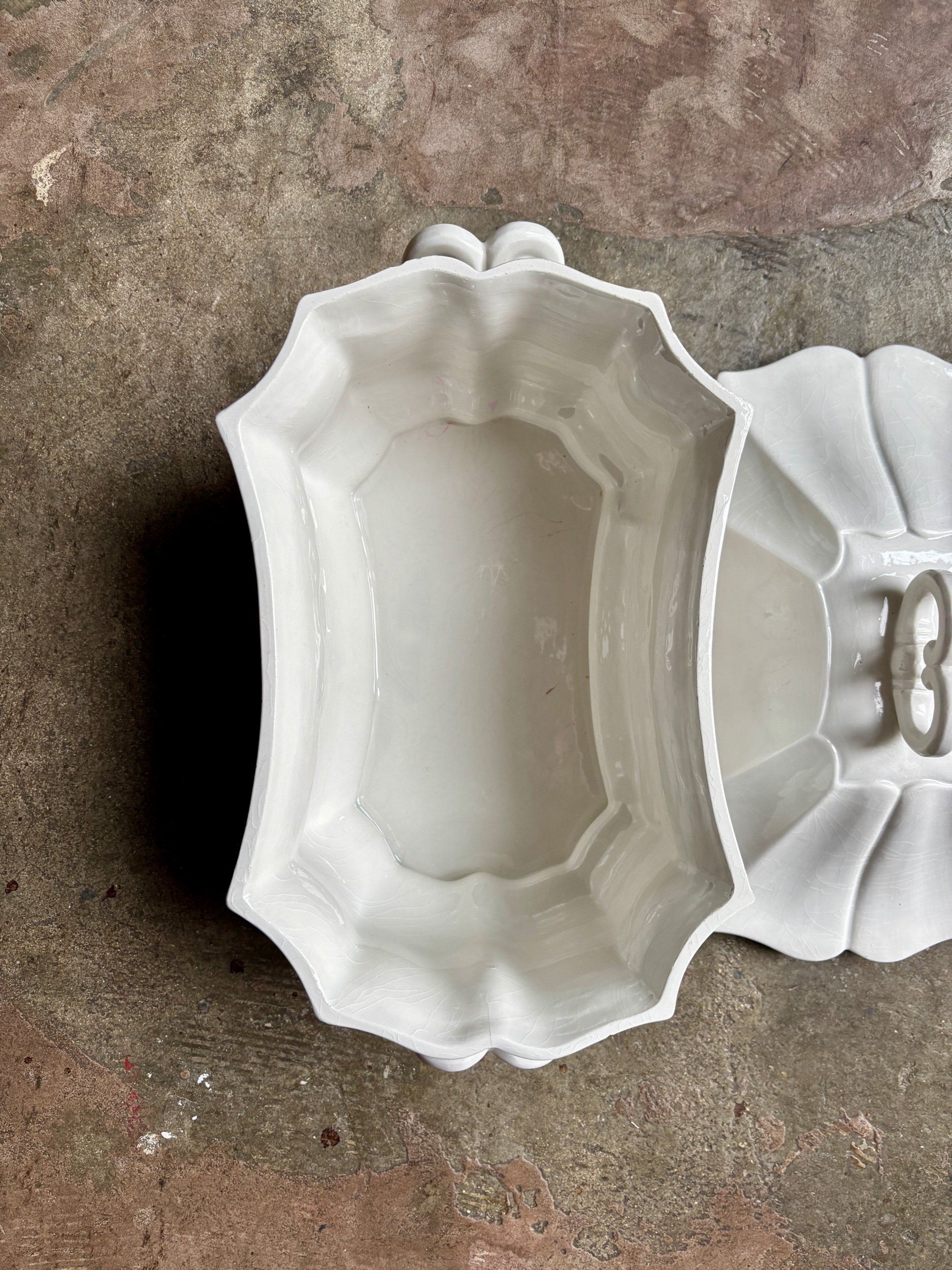 centre-table-soupiere-faience-blanche-italie-vaisselle-vintage-axs-design-paris-france