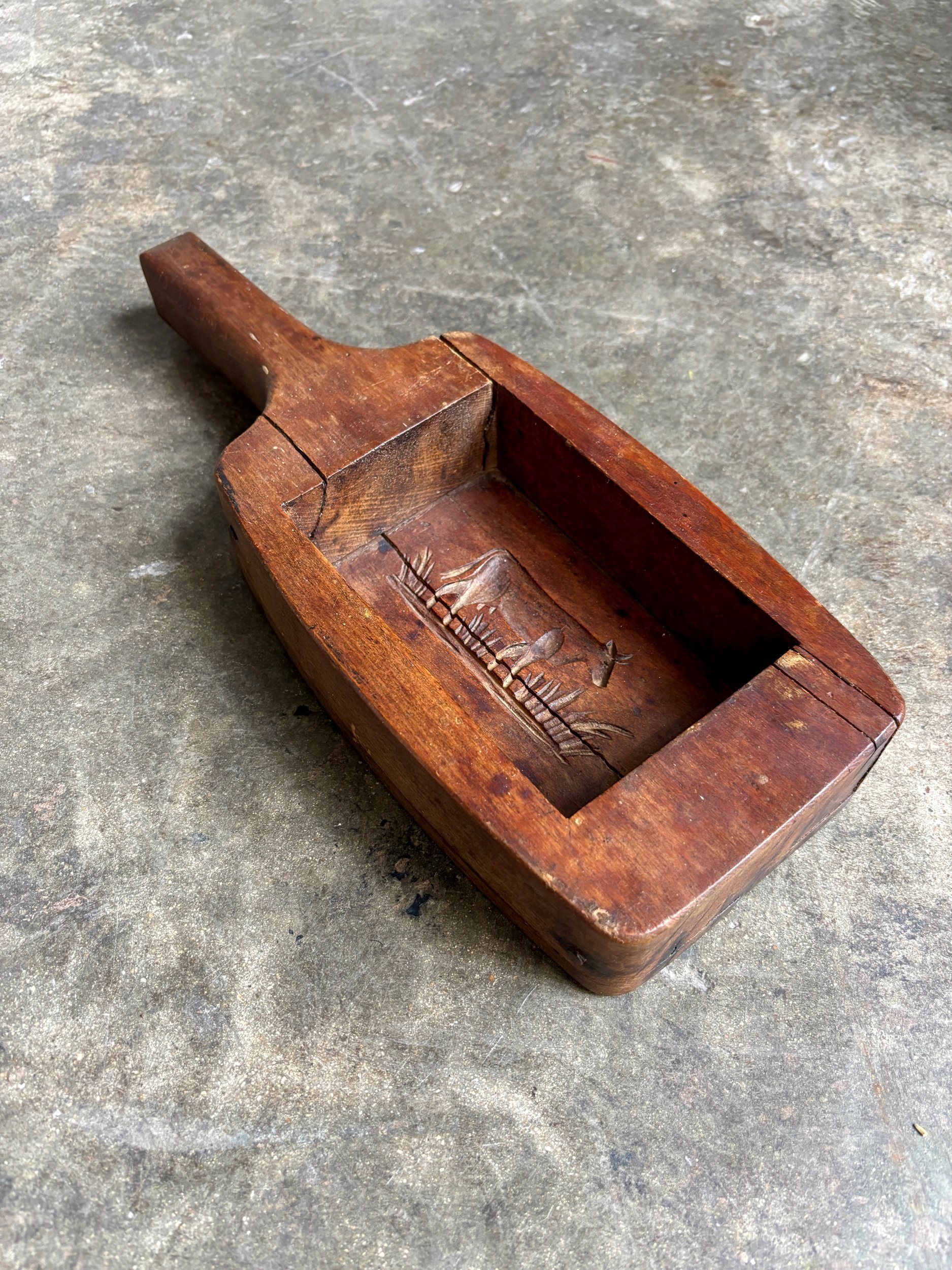 moule-beurre-vache-bois-cuisine-vintage-axs-design-paris-france