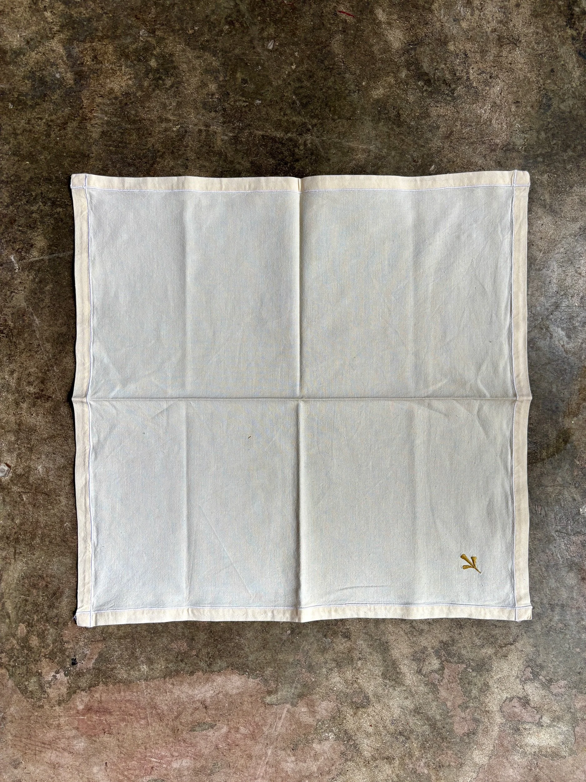 6-serviettes-table-brodees-coton-beige-linge-maison-decoration-vintage-axs-design-paris-france