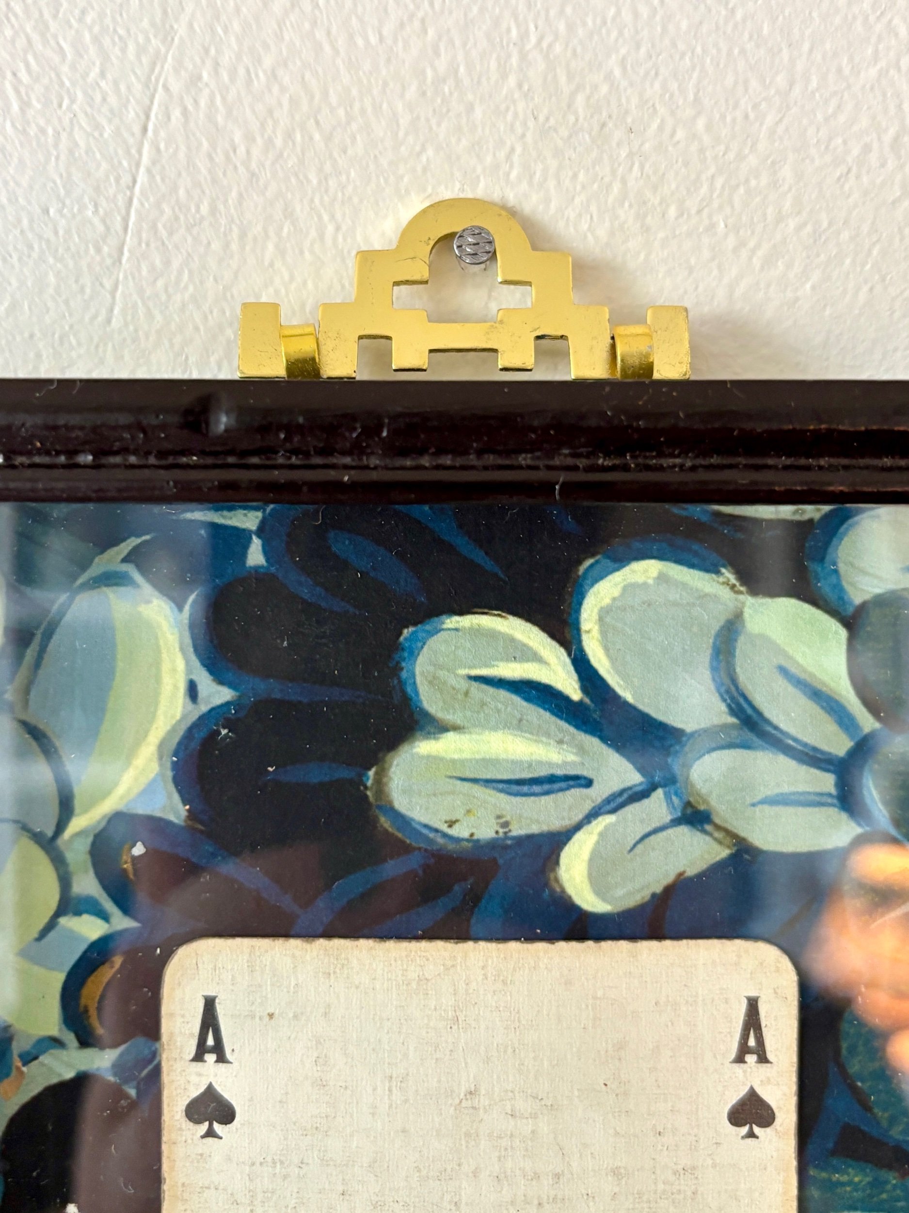cadre-bois-noir-papier-peint-joli-bois-antoinette-poisson-carte-a-jouer-art-decoration-vintage-axs-design-paris-france