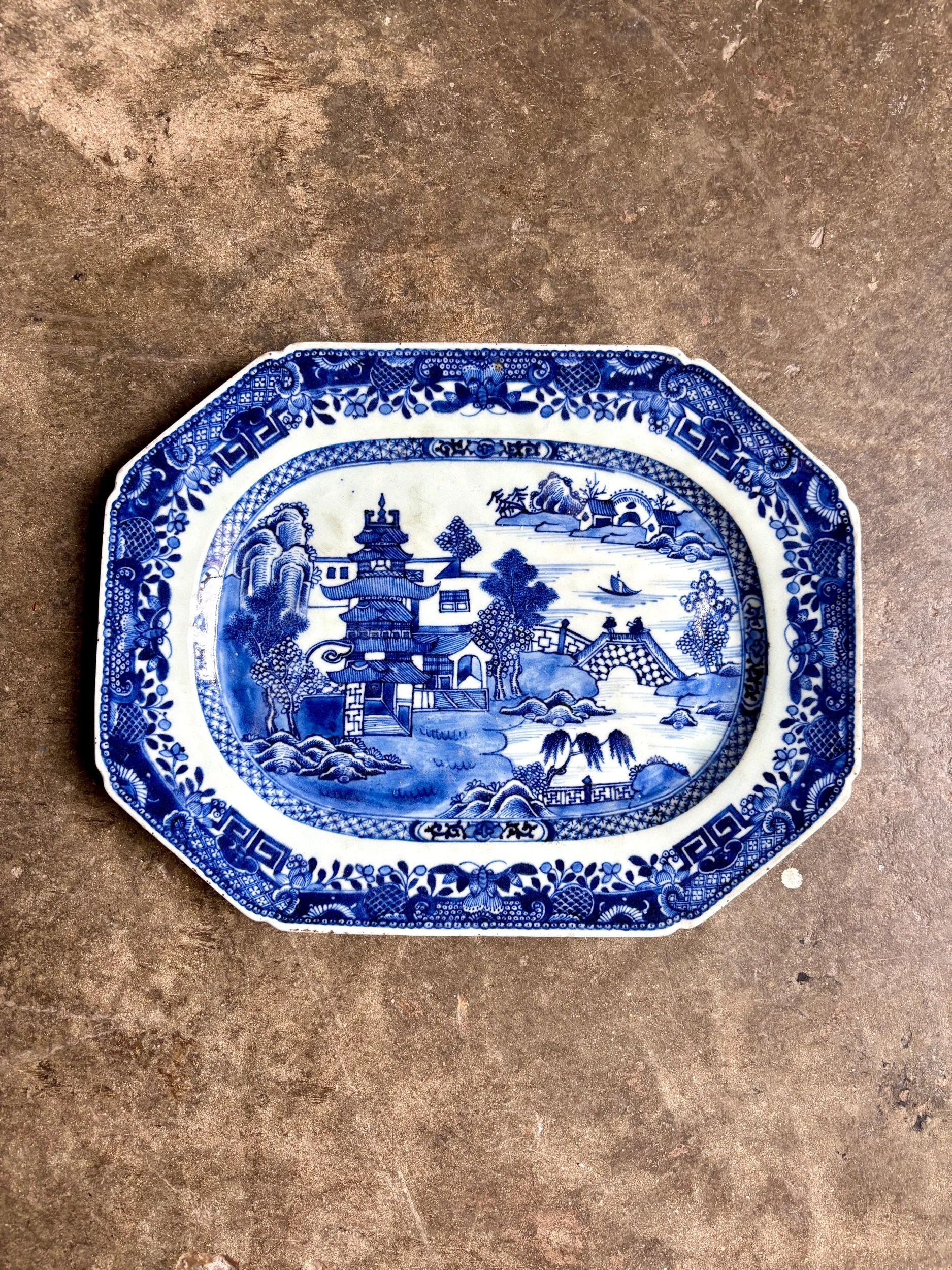 plat-octogonal-porcelaine-chine-bleu-vaisselle-vintage-antique-axs-design-paris-france