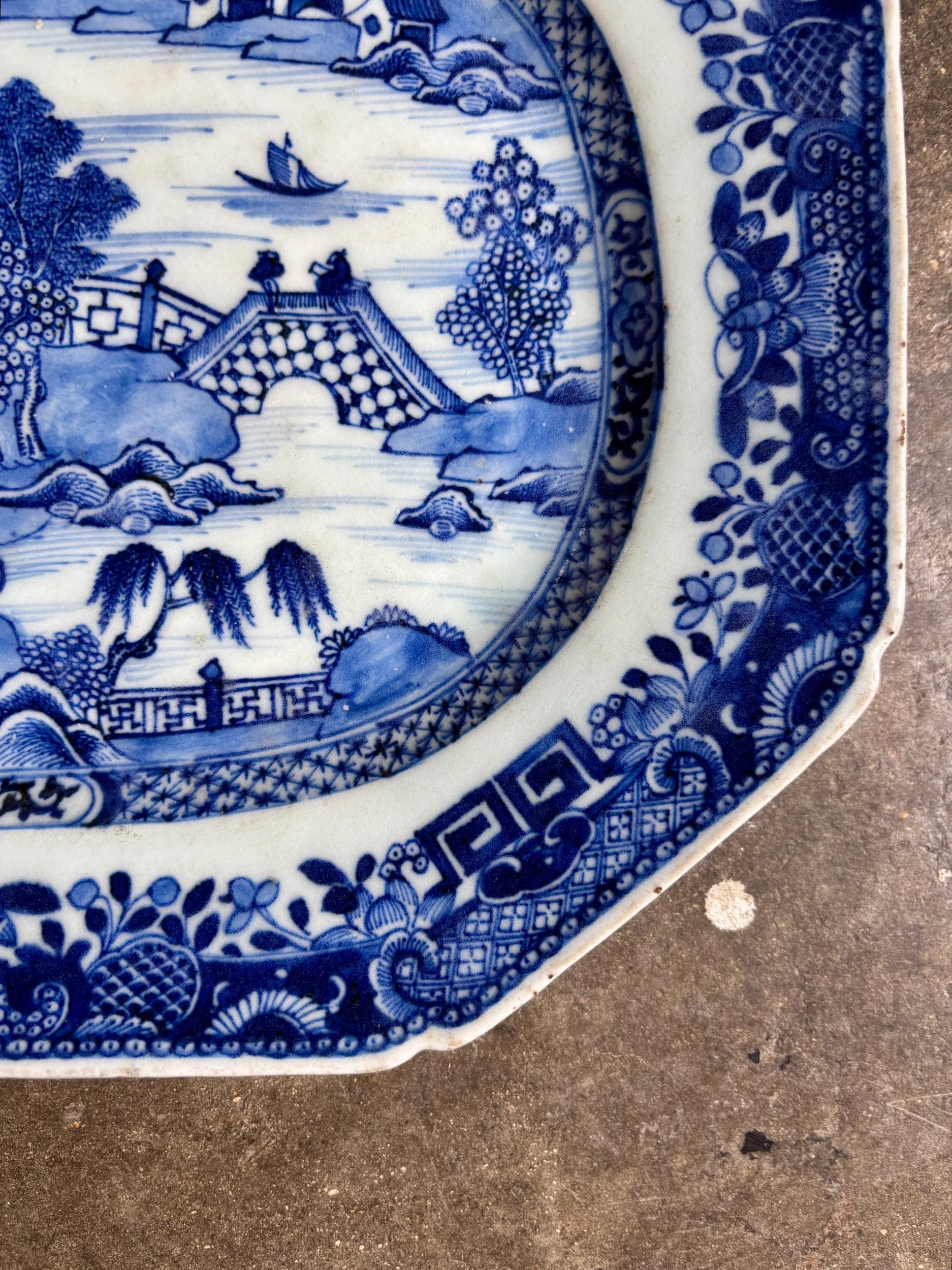 plat-octogonal-porcelaine-chine-bleu-vaisselle-vintage-antique-axs-design-paris-france