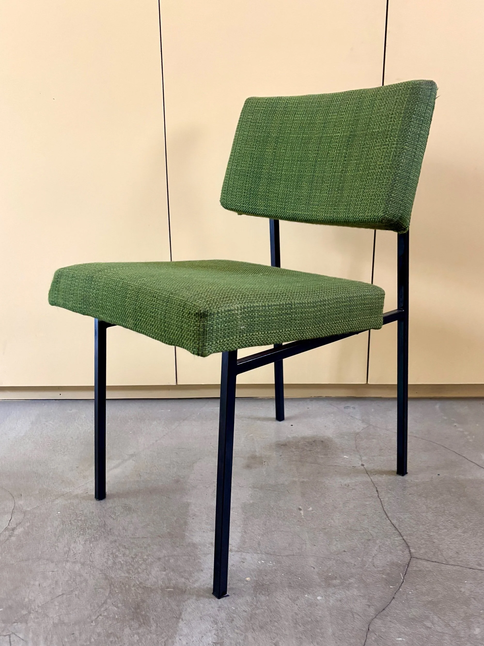 chauffeuse-fauteuil-metal-noir-coton-vert-assise-vintage-axs-design-paris-france