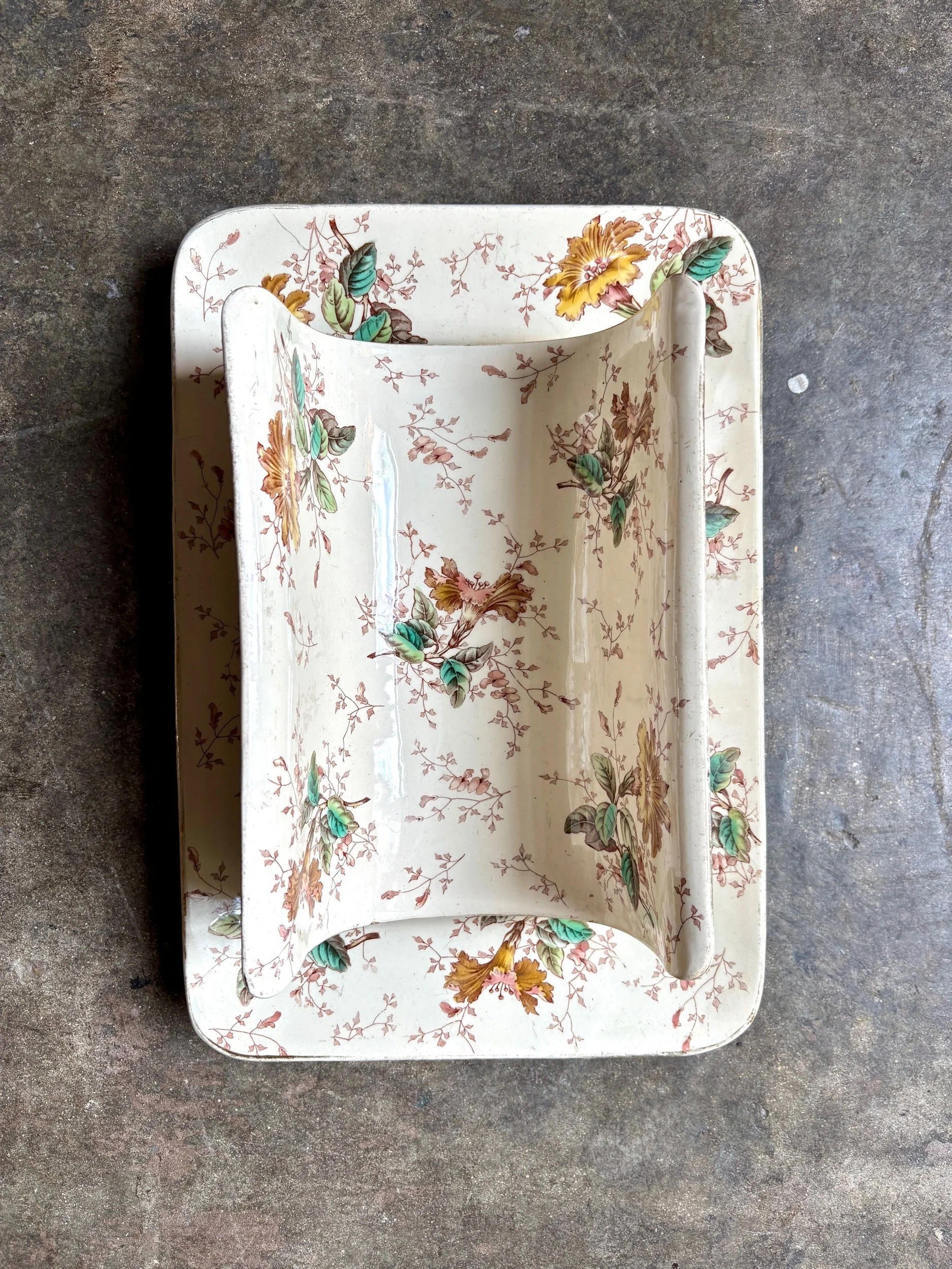 plat-asperge-luneville-terre-de-fer-beige-dore-rose-ocre-vert-vaisselle-vintage-axs-design-paris-france