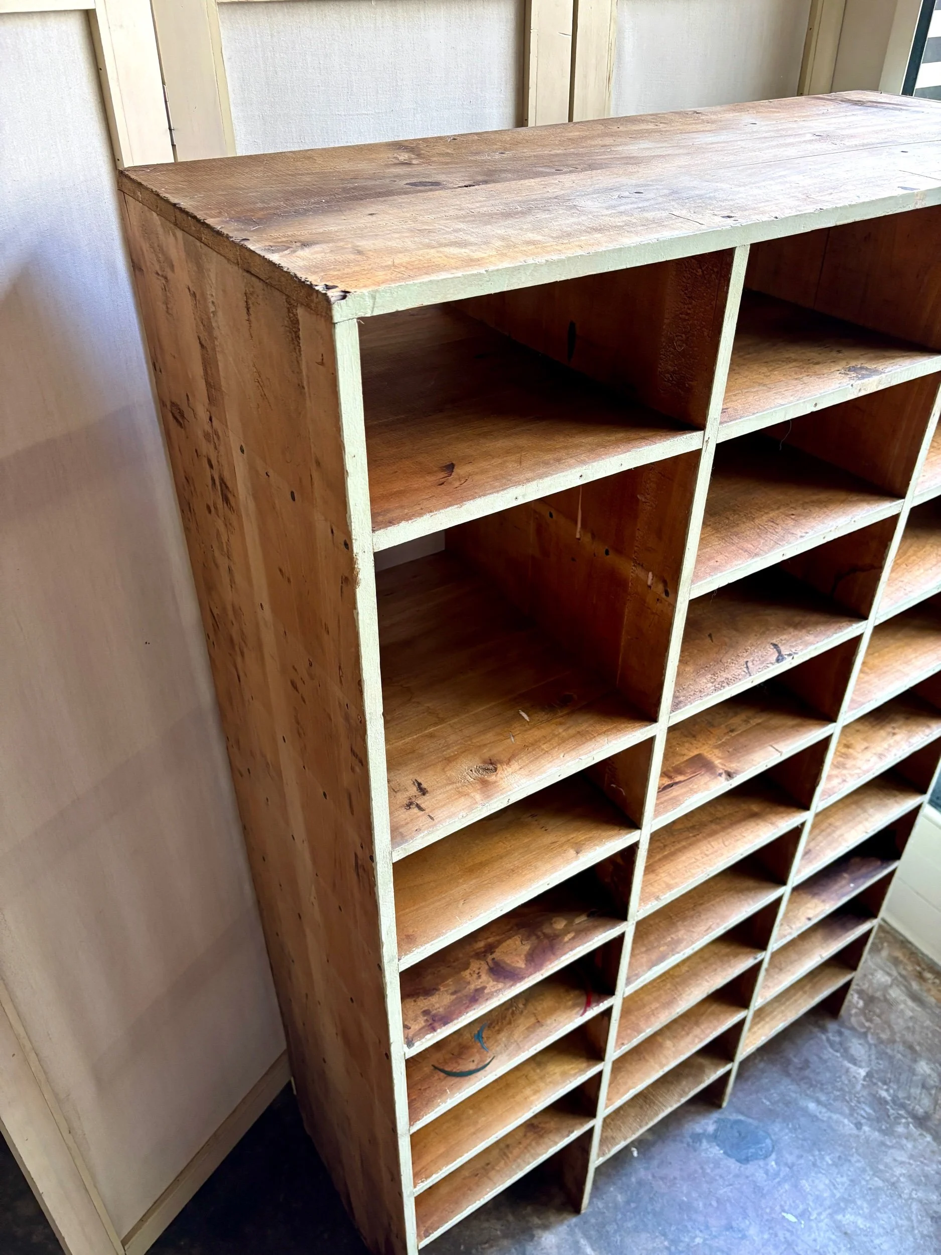 bibliotheque-meuble-rangement-bois-vintage-axs-design-paris-france