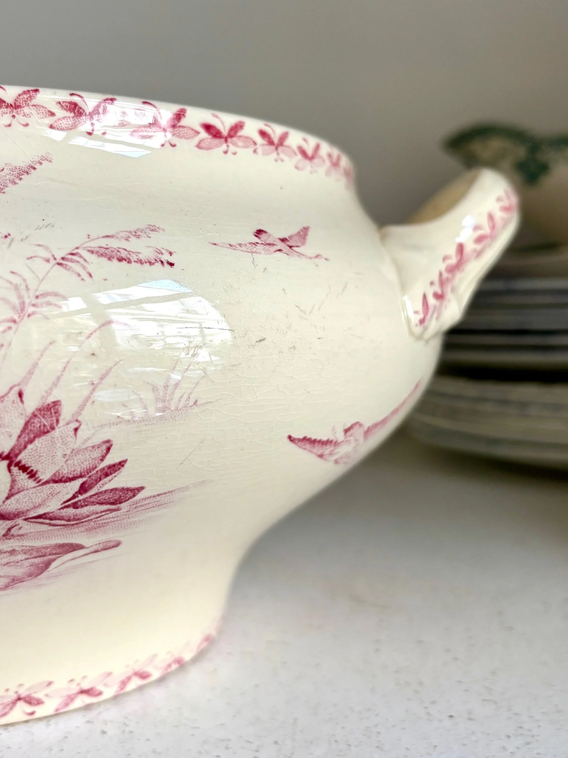 saladier-soupiere-badonviller-terre-de-fer-rose-blanc-vaisselle-vintage-axs-design-paris-france