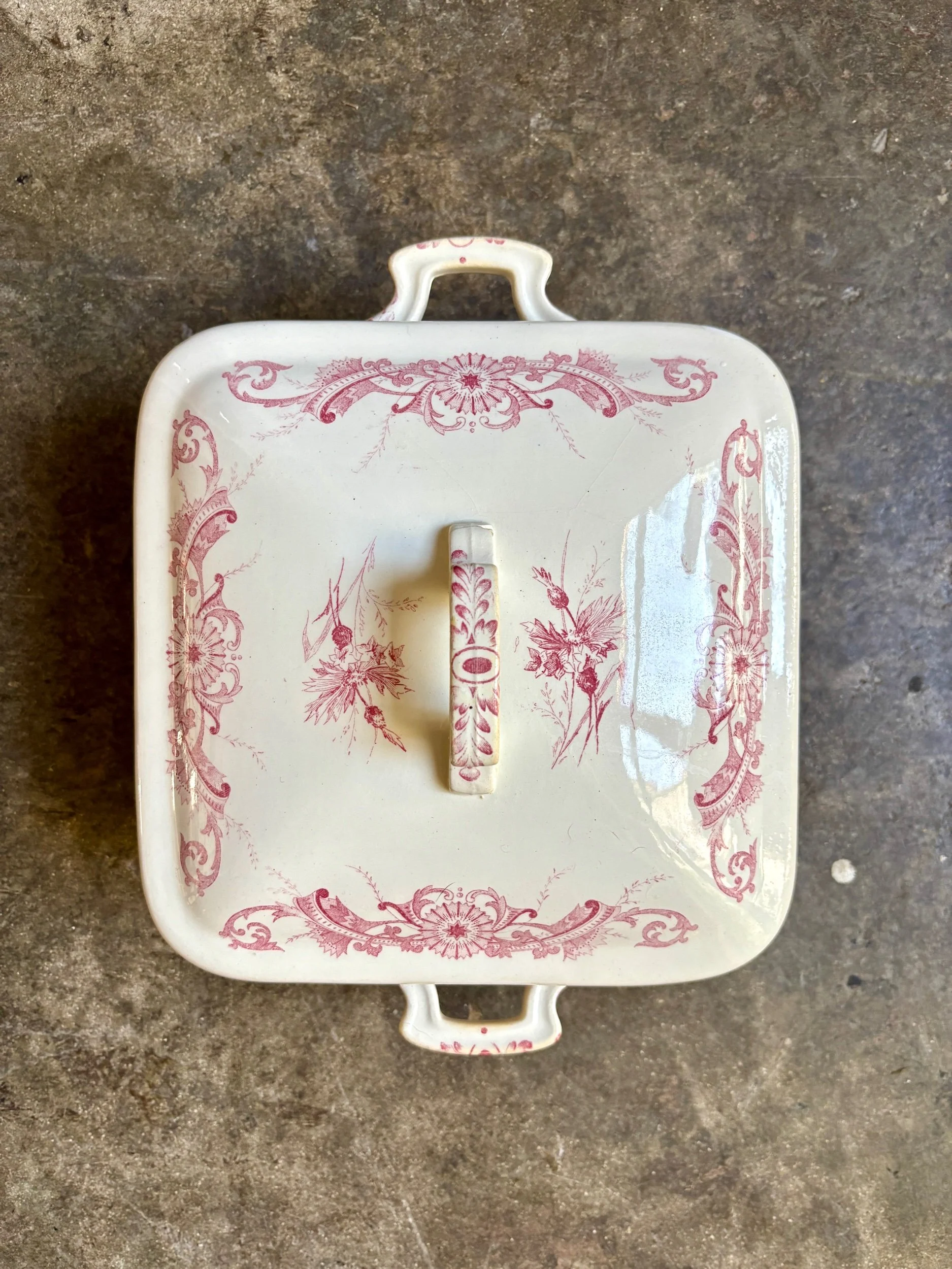Soupiere-legumier-creil-montereau-centauree-terre-de-fer-blanc-rose-vaisselle-vintage-axs-design-paris-france