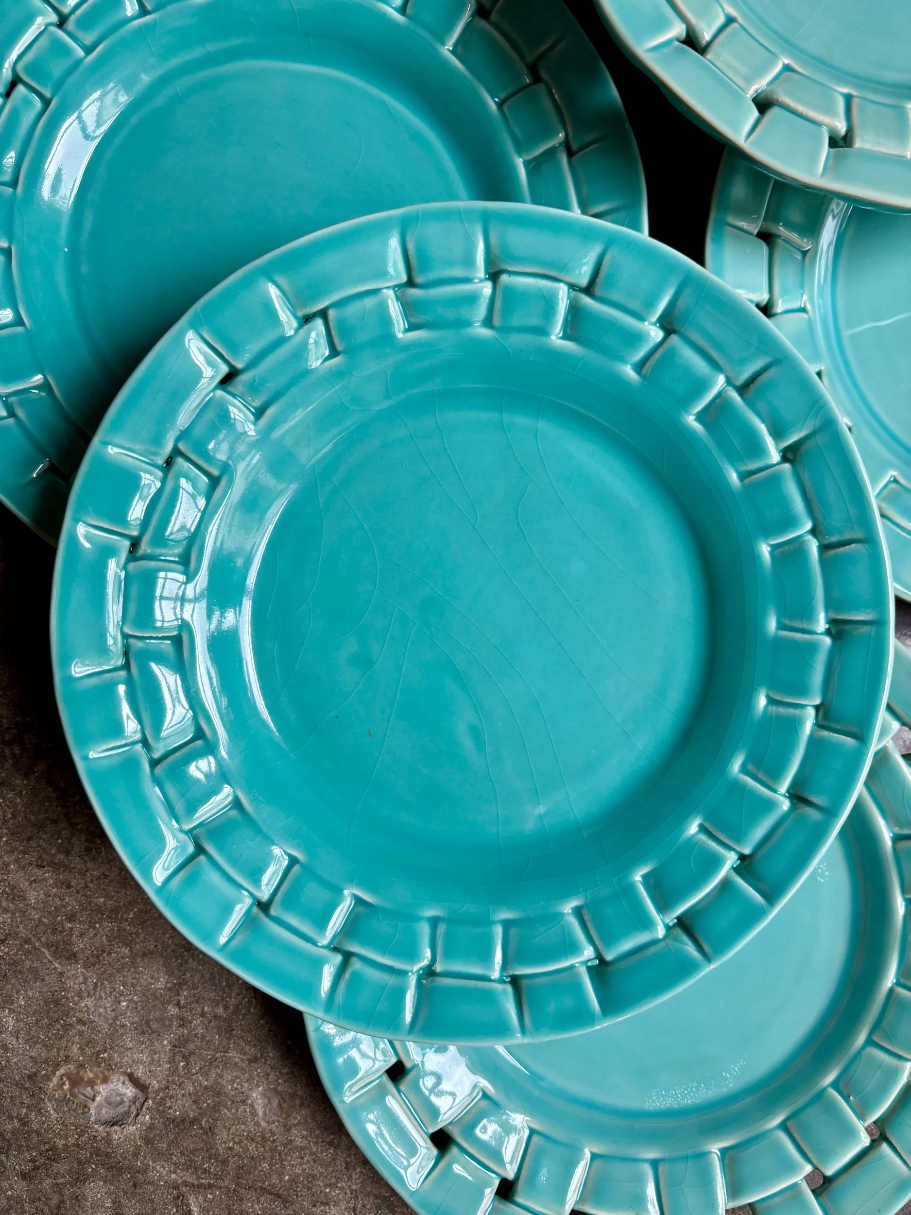 assiettes-dessert-antheor-mac-b-ceramique-tressee-turquoise-vaisselle-vintage-axs-design-paris-france