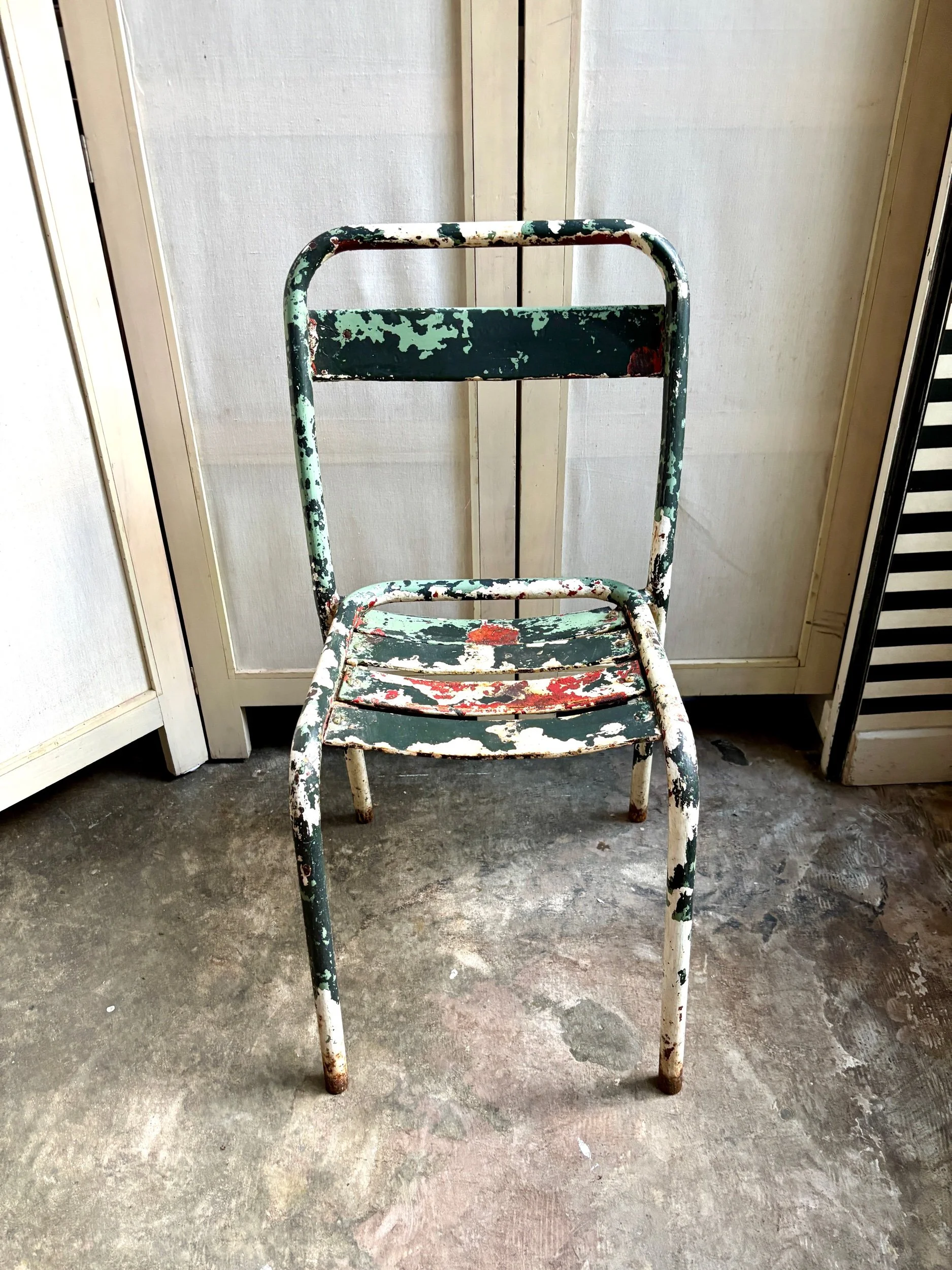 chaise-jardin-tolix-metal-vert-blanc-assise-vintage-axs-design-paris-france-1