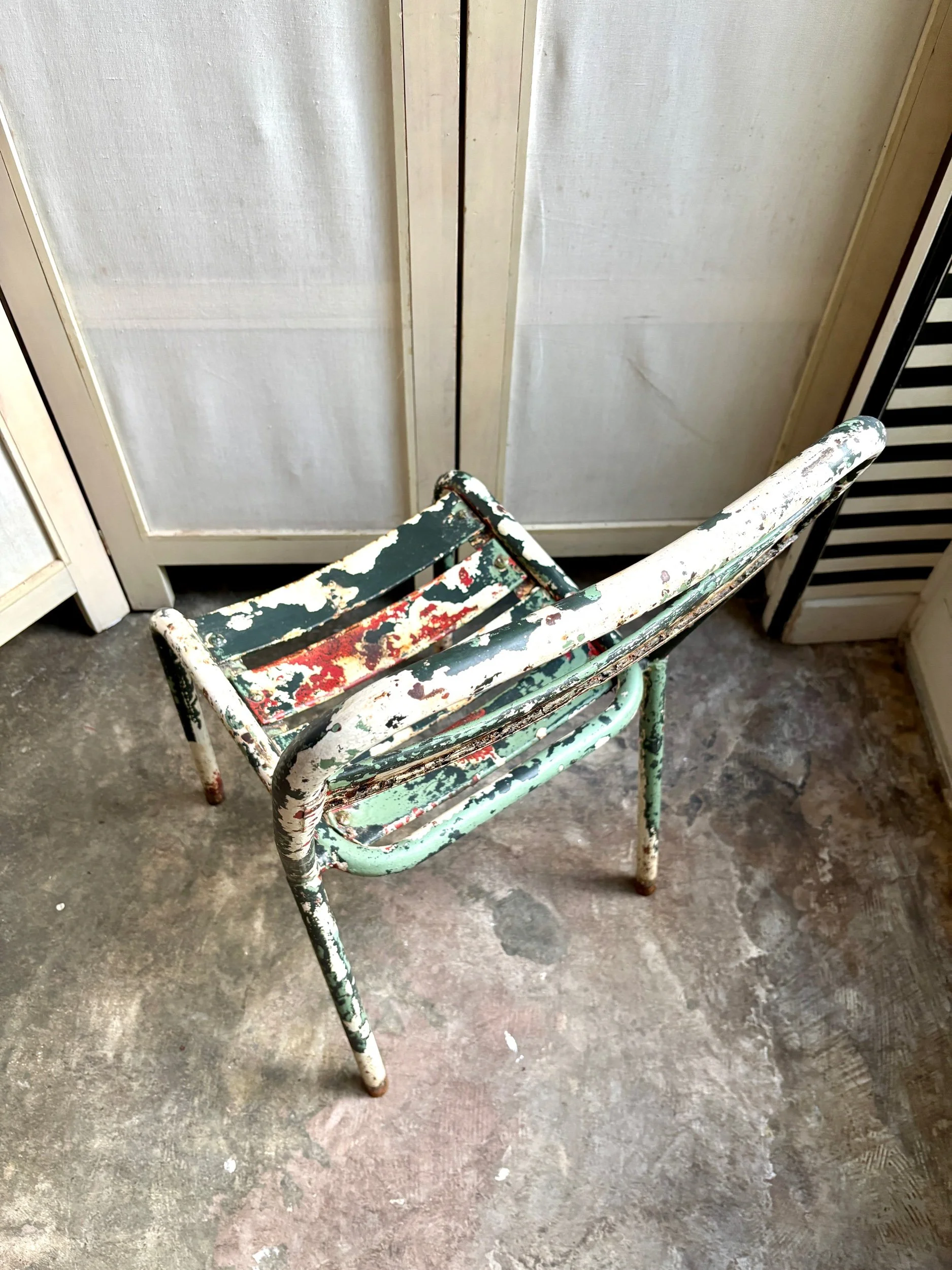 chaise-jardin-tolix-metal-vert-blanc-assise-vintage-axs-design-paris-france-1