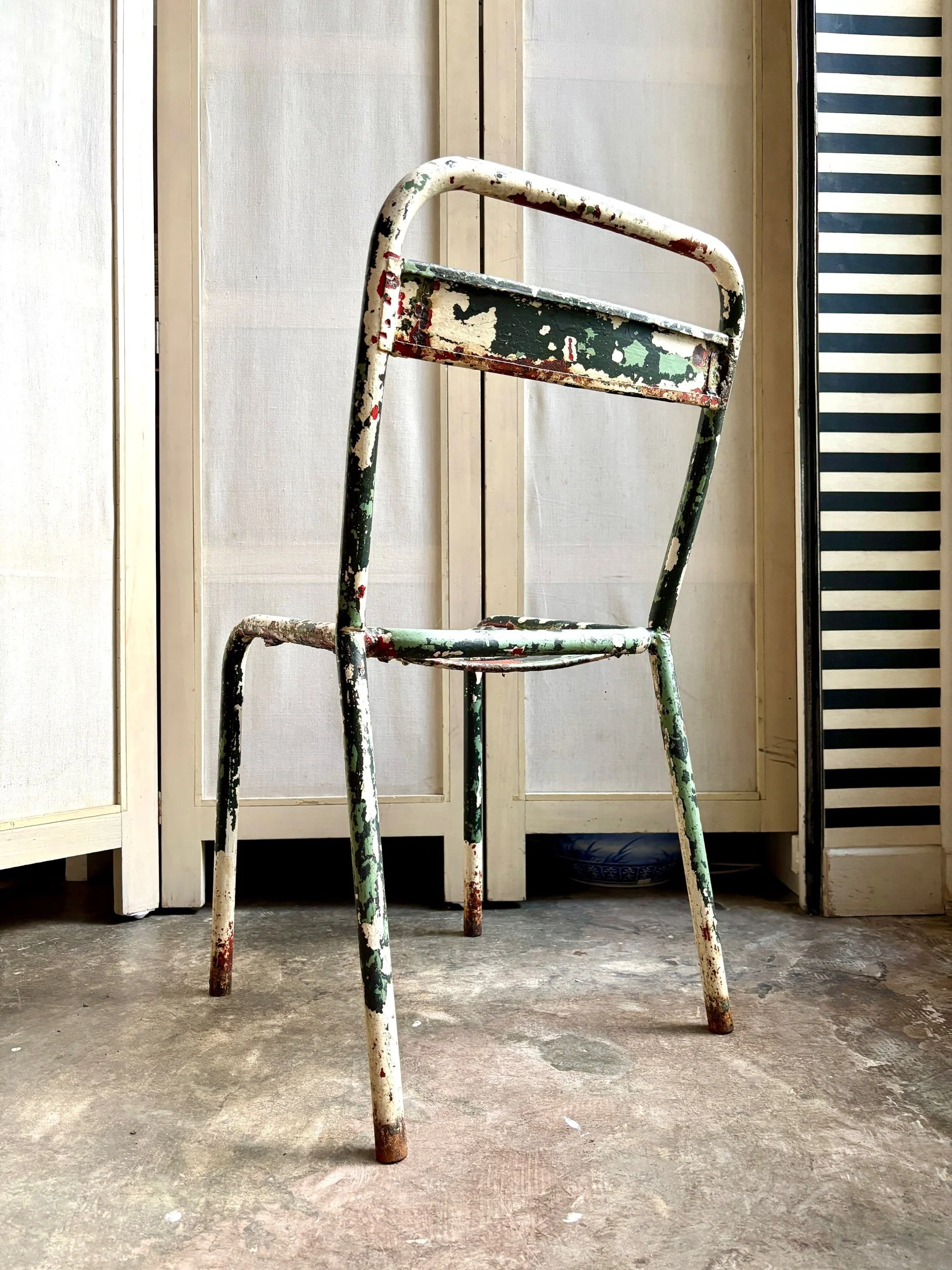 chaise-jardin-tolix-metal-vert-blanc-assise-vintage-axs-design-paris-france-1