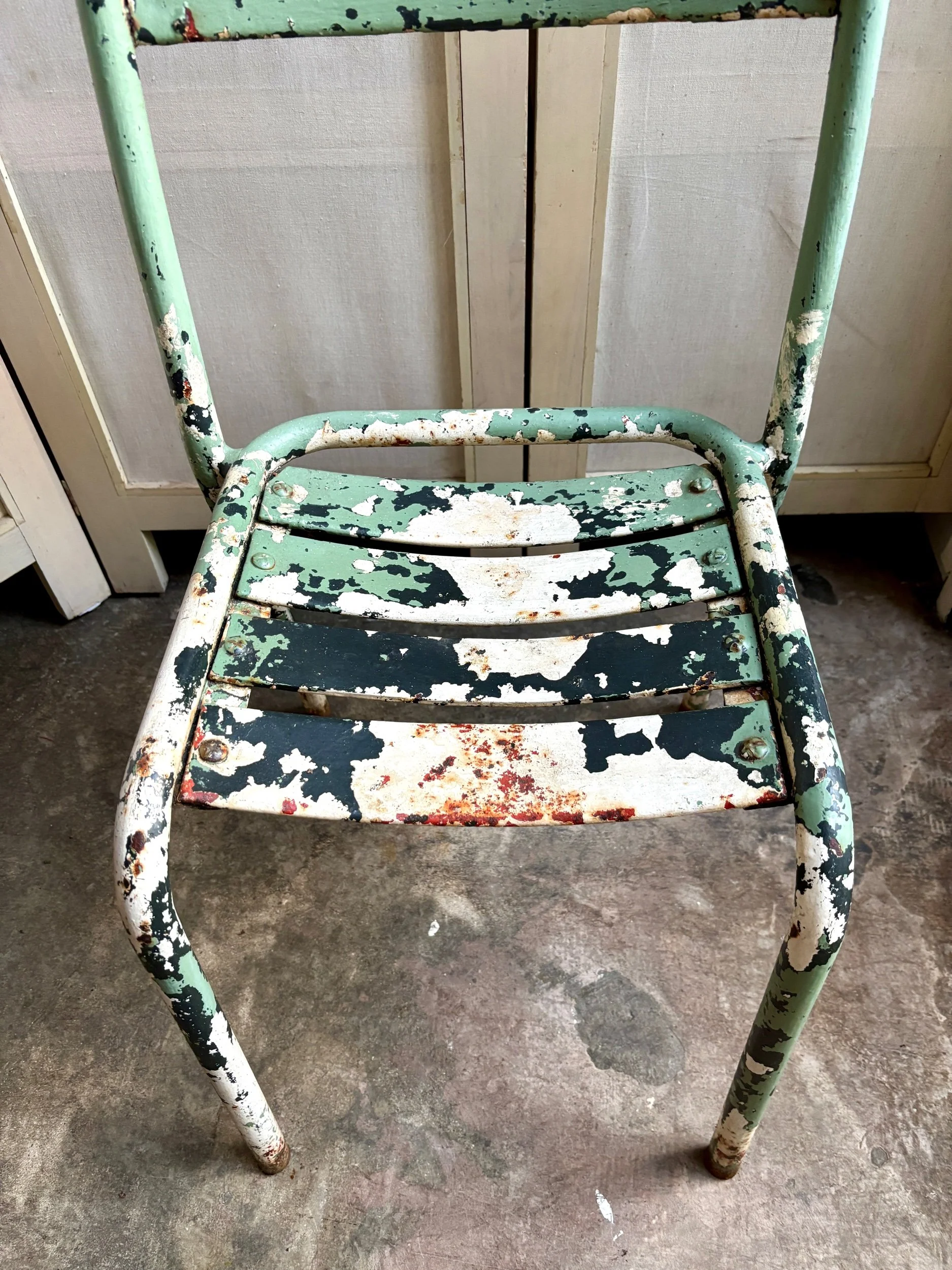 chaise-jardin-tolix-metal-vert-blanc-assise-vintage-axs-design-paris-france-3