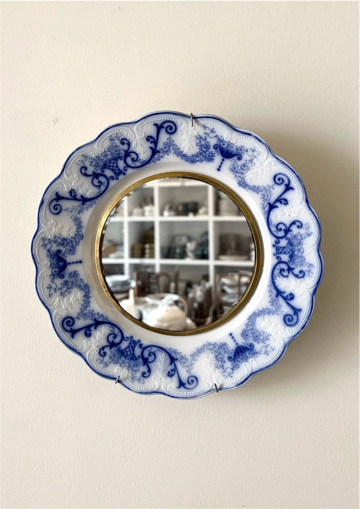 oculus-4-sarregiemines-corbeille-miroir-assiette-terre-de-fer-axs-design-paris-france