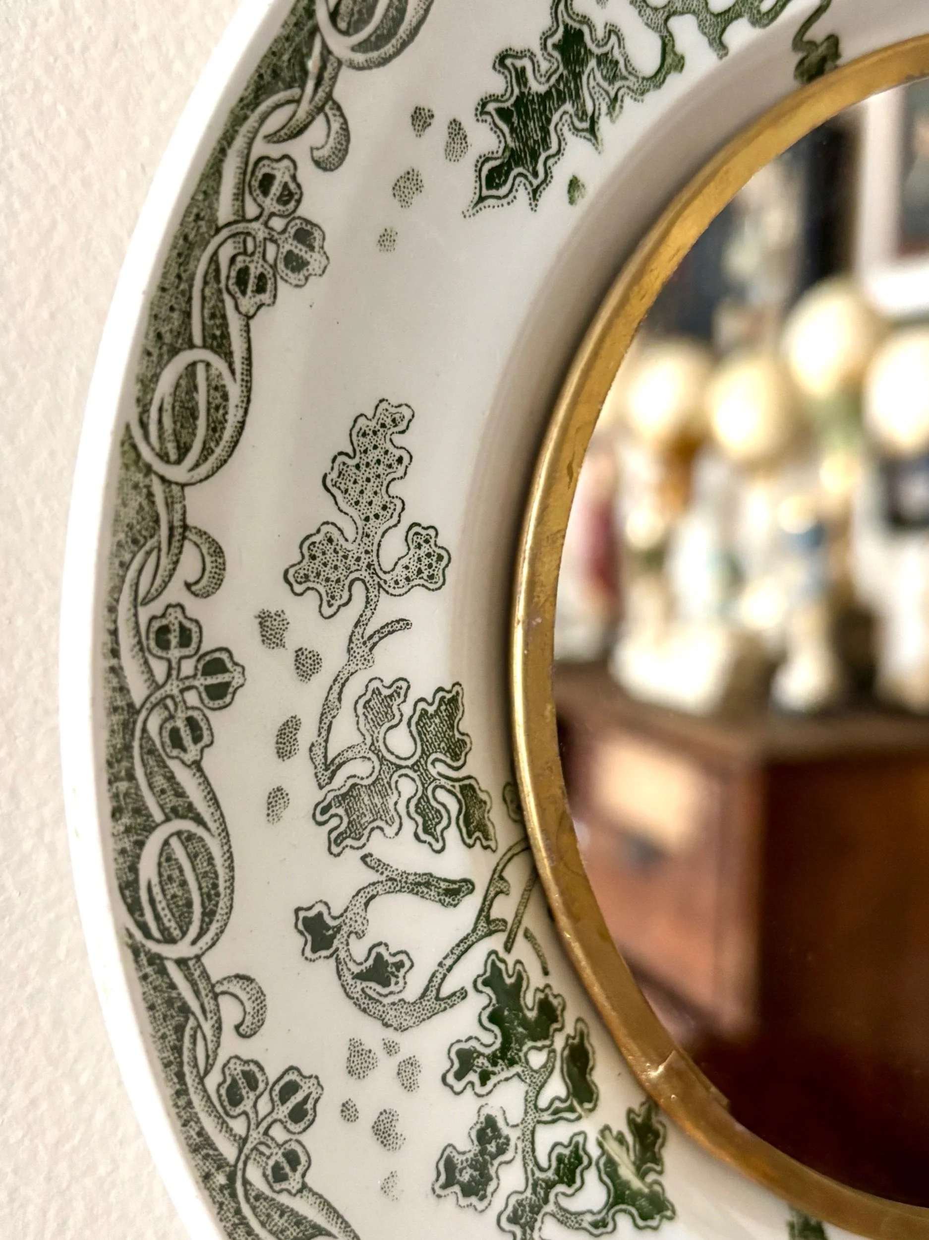 oculus-12-st-amand-hamage-miroir-assiette-terre-de-fer-axs-design-paris-france