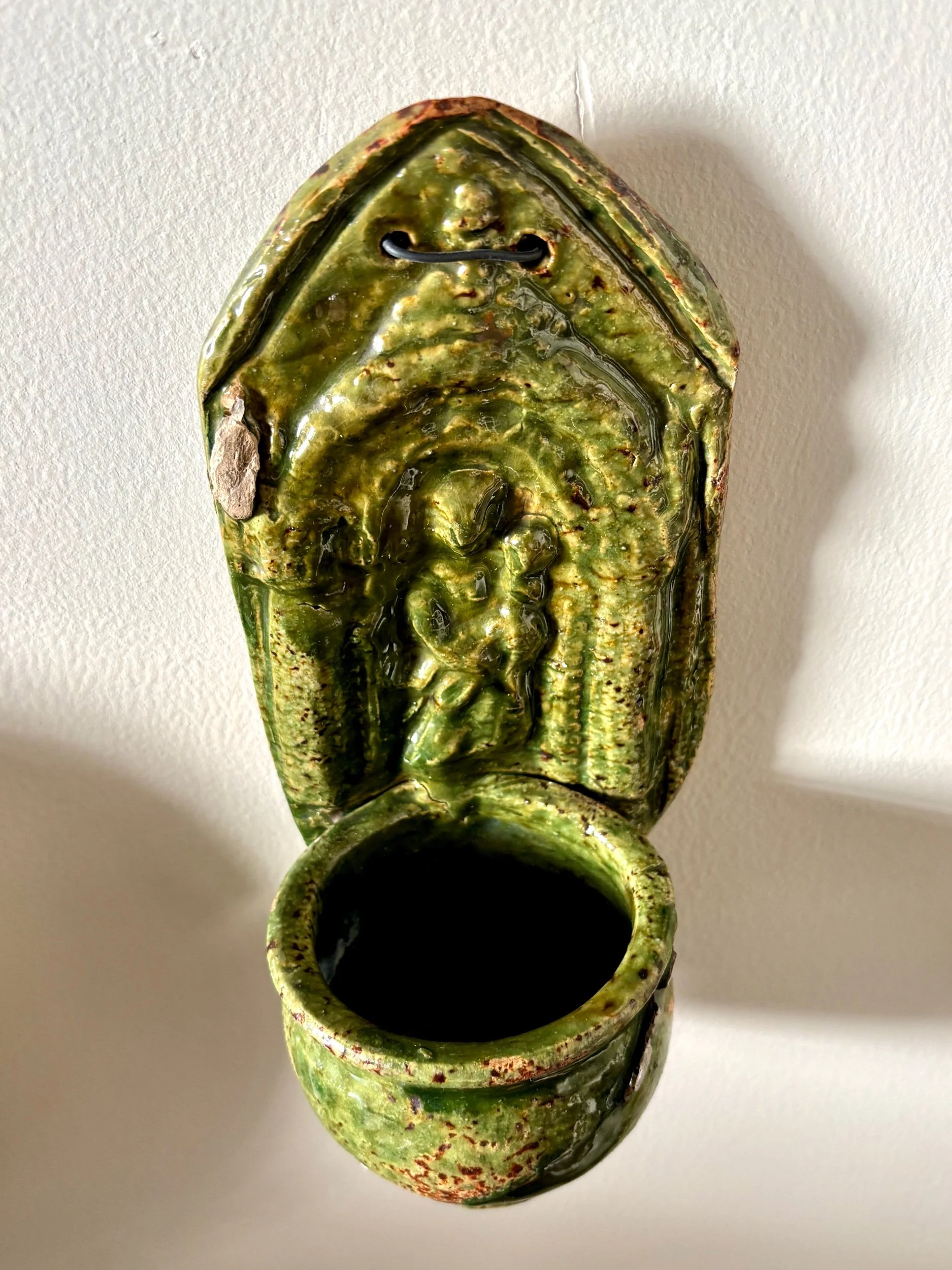 benitier-mural-ceramique-vert-decoration-vintage-axs-design-paris-france
