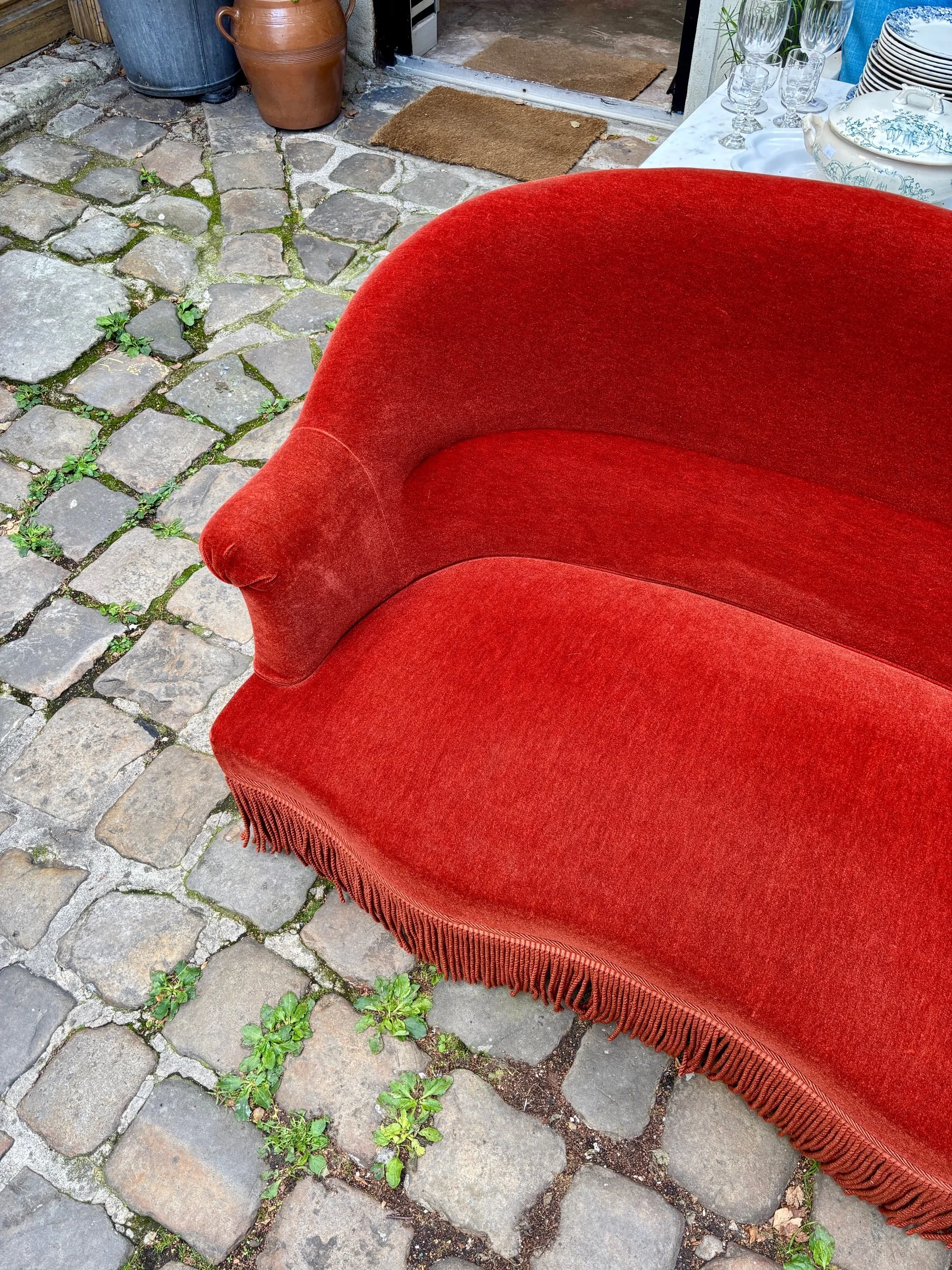 banquette-2-places-velours-terracotta-assise-vintage-axs-design-paris-france