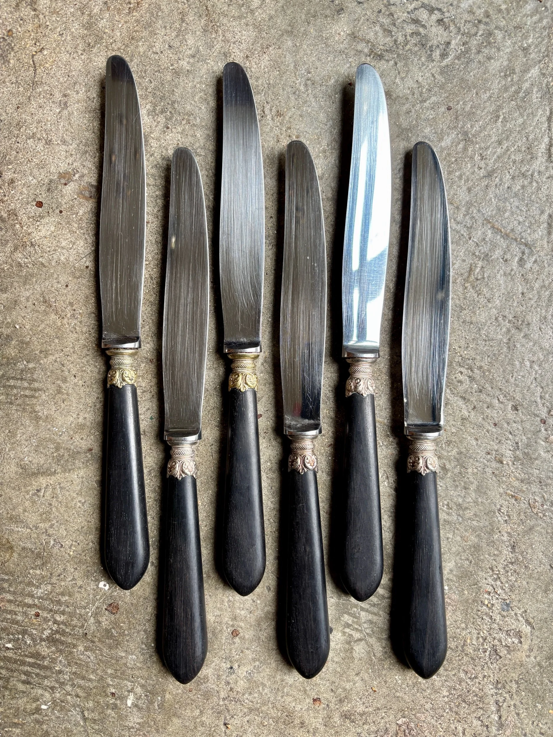 couteaux-christofle-bois-ebene-metal-argent-vaisselle-vintage-axs-design-paris-france