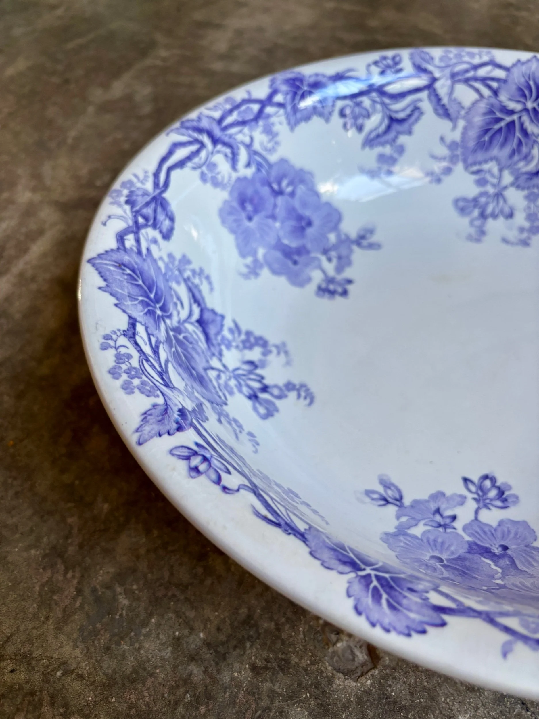 vasque-saladier-maestricht-geranium-terre-fer-violet-axs-design-paris-france