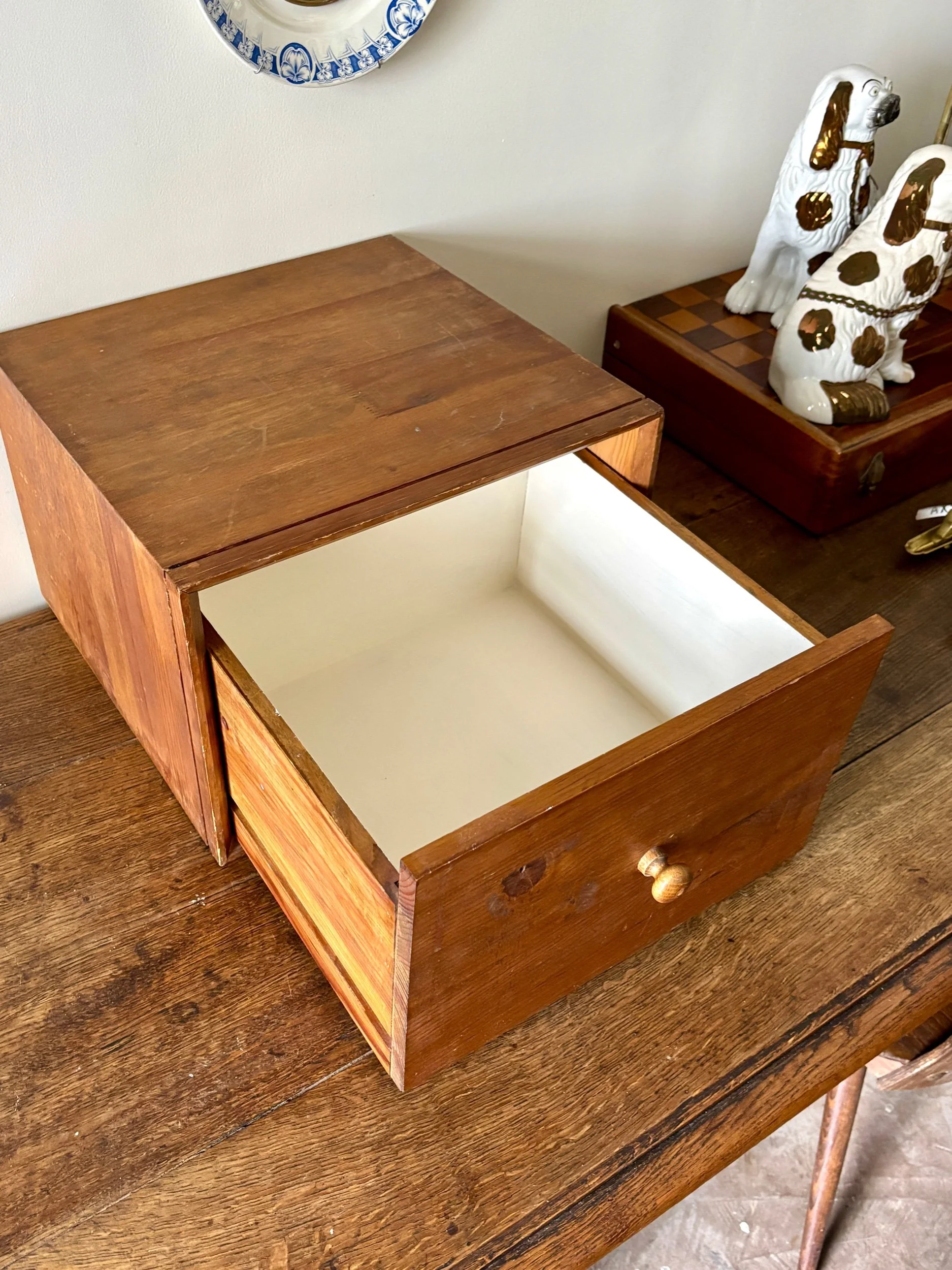 caisson-1-tiroir-bois-fonce-beige-meuble-rangement-decoration-vintage-axs-design-paris-france