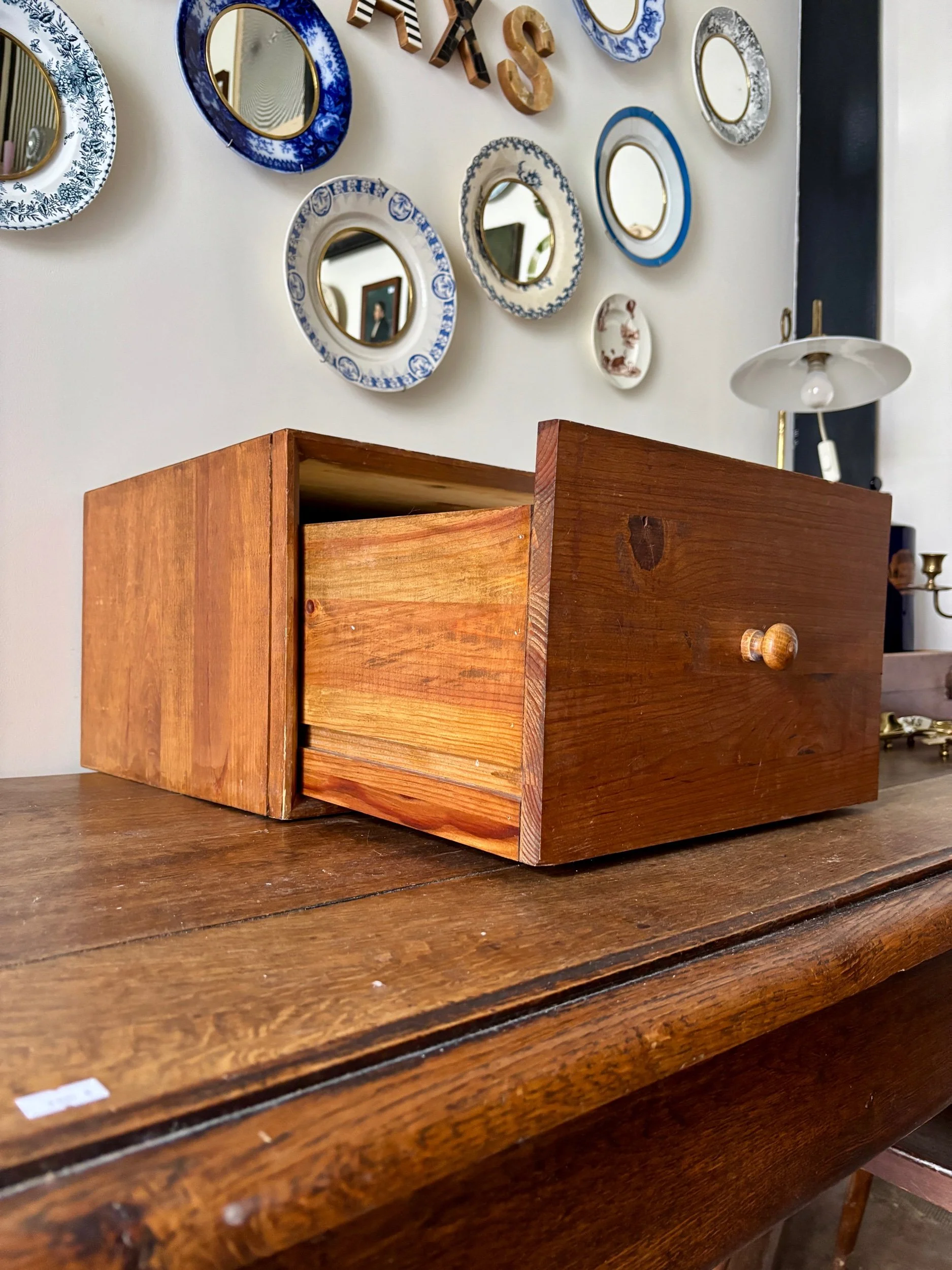 caisson-1-tiroir-bois-fonce-beige-meuble-rangement-decoration-vintage-axs-design-paris-france