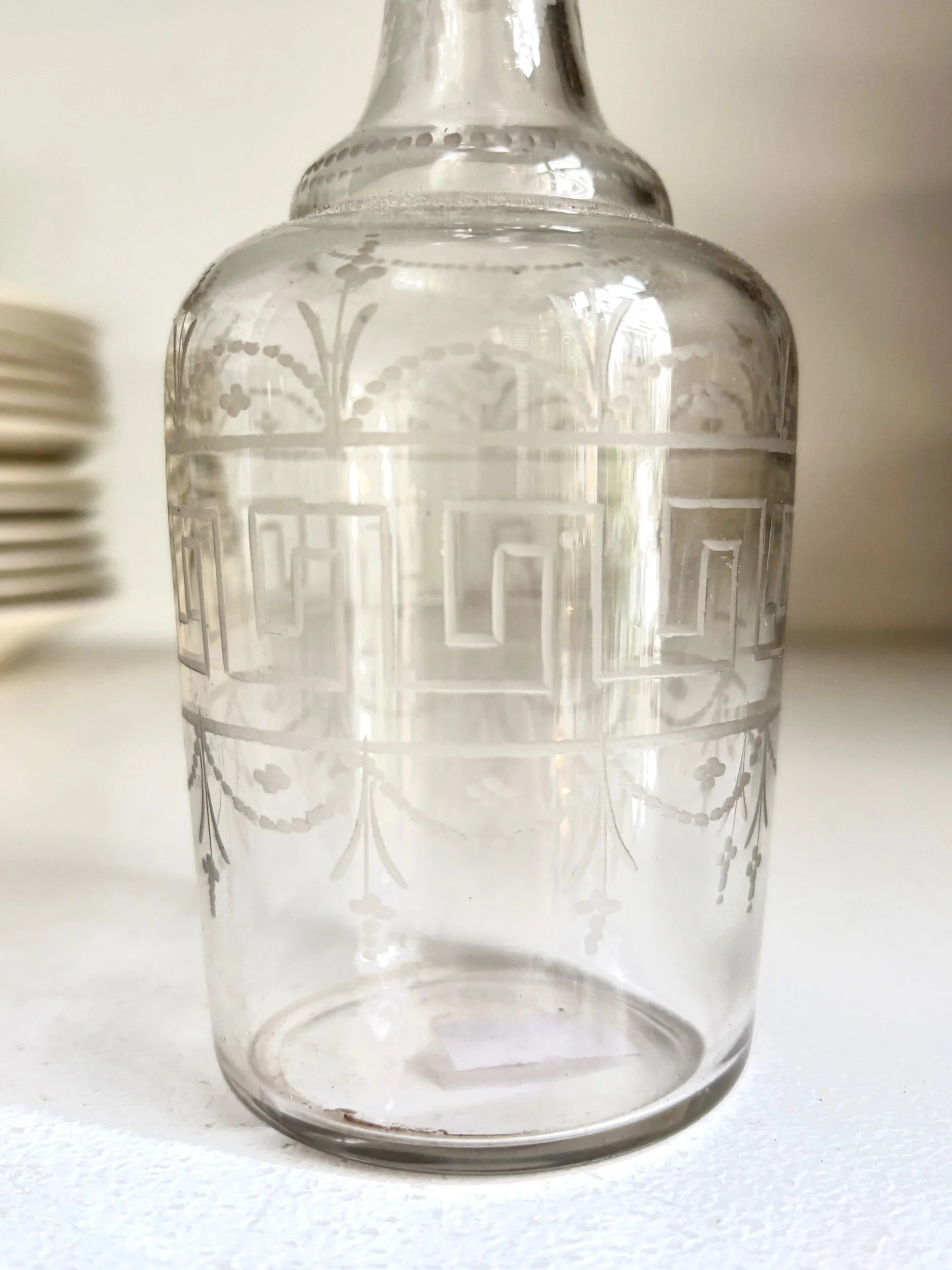 fiole-carafe-cristal-cisele-vaisselle-vintage-axs-design-paris-france