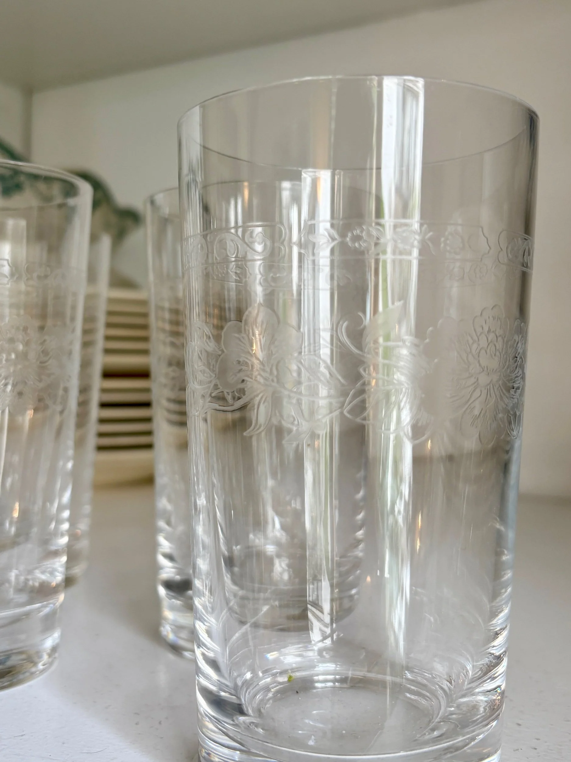 5-verres-eau-cristal-cisele-vaisselle-vintage-axs-design-paris-france