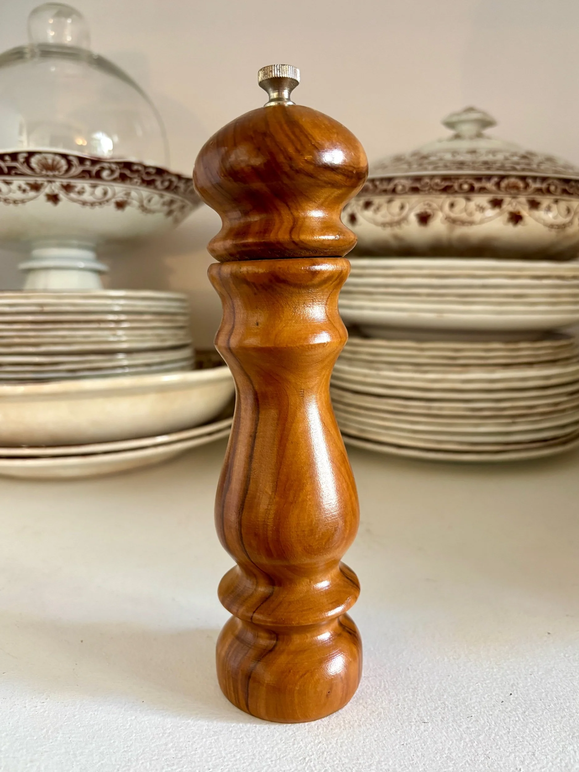 moulin-poivre-bois-tourne-5-accessoire-cuisine-vaisselle-vintage-axs-design-paris-france